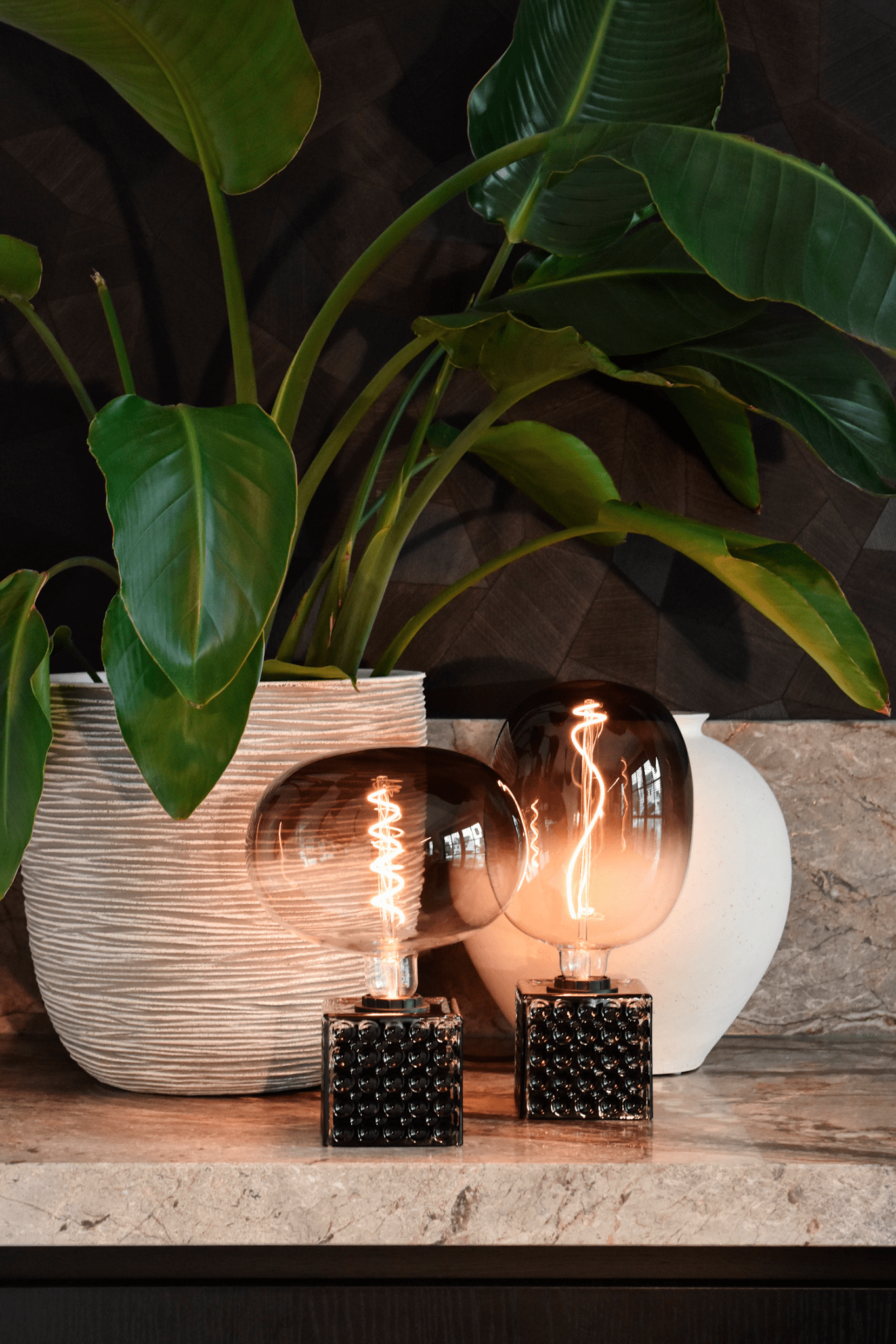 calex-boden-ampoule-led-e27-gris-xxl-d-corative image 4