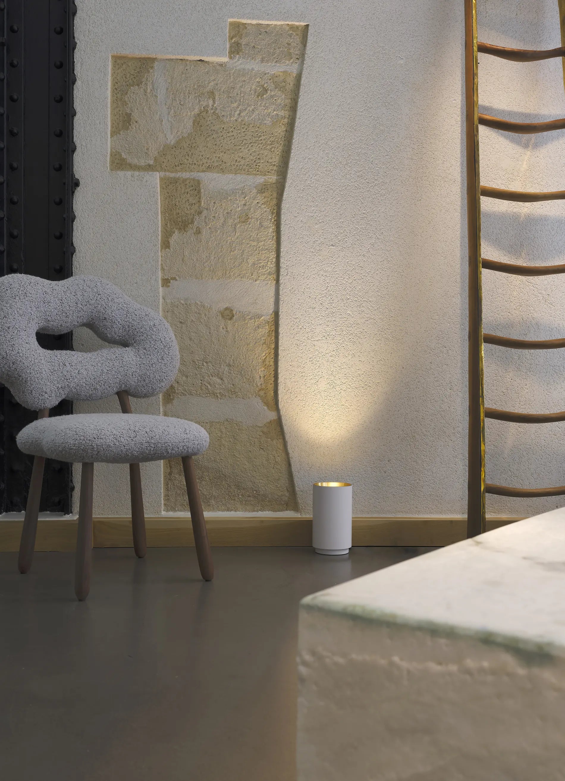 dcw-ditions-tobo-floor-lampadaire-noir-mat-variateur image 7