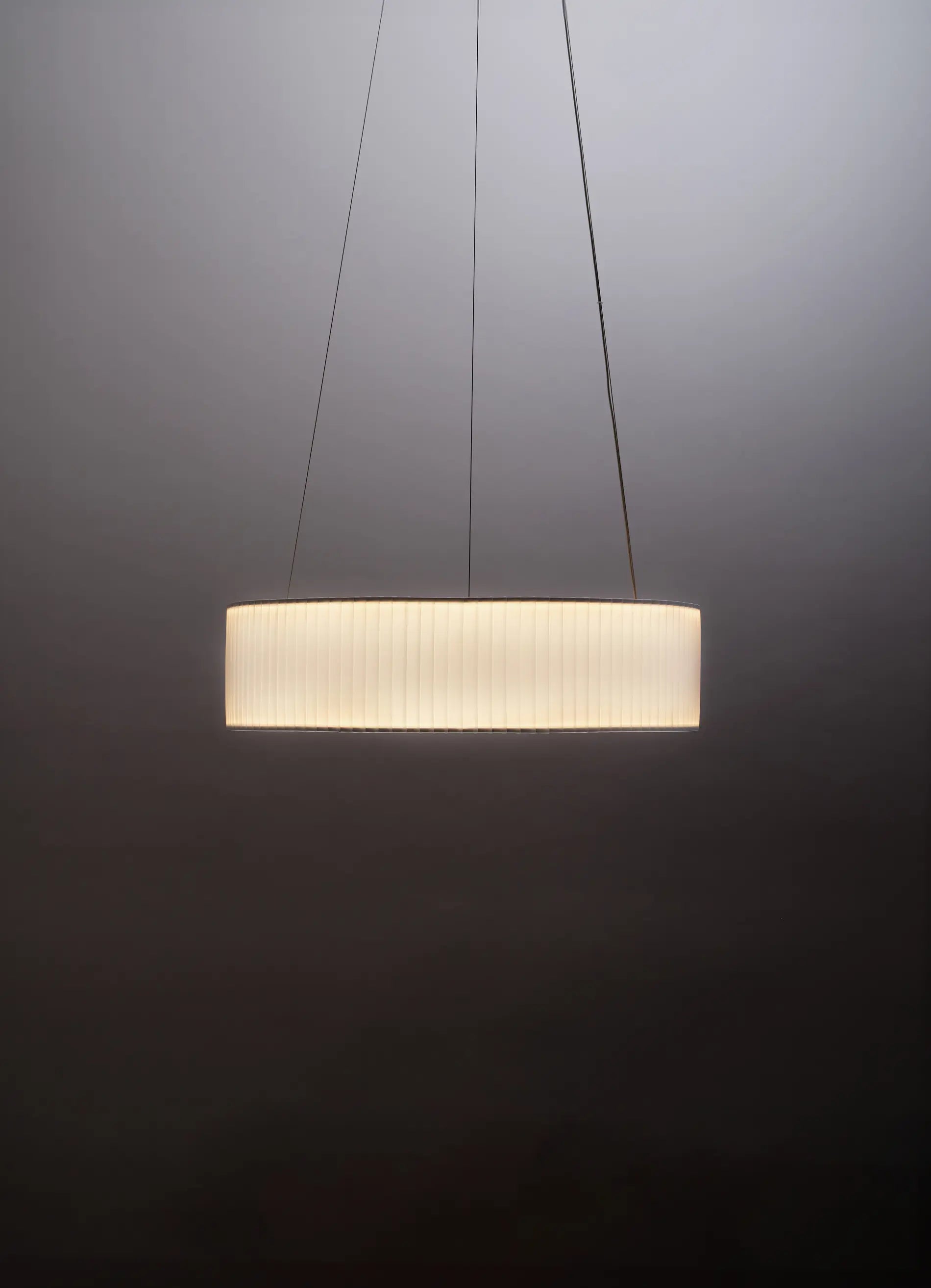 dcw-ditions-ronde-pendant-60-suspension-tissu-blanc-led-triac image 1