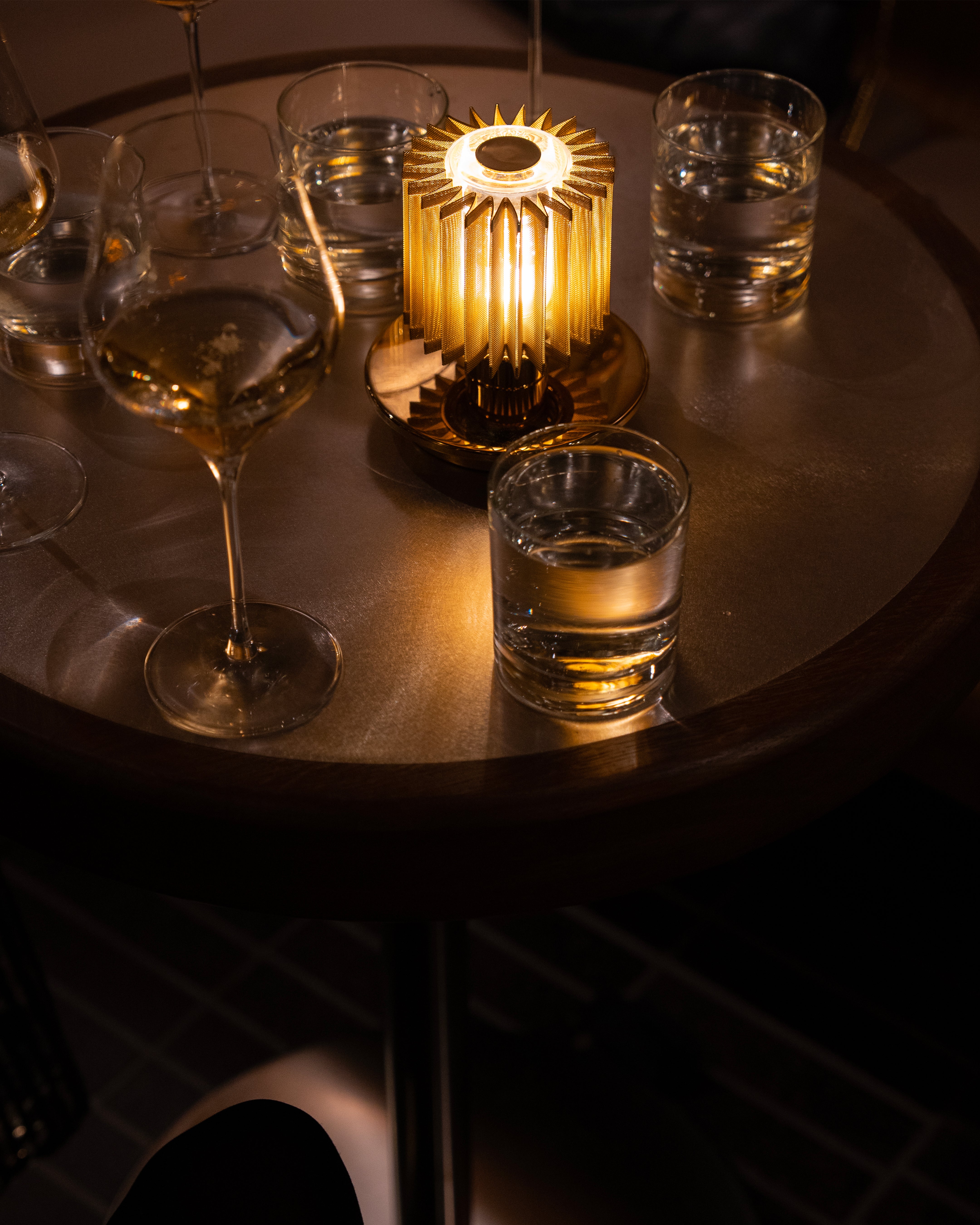 dcw-ditions-in-the-sun-table-130-lampe-sans-fil image 4