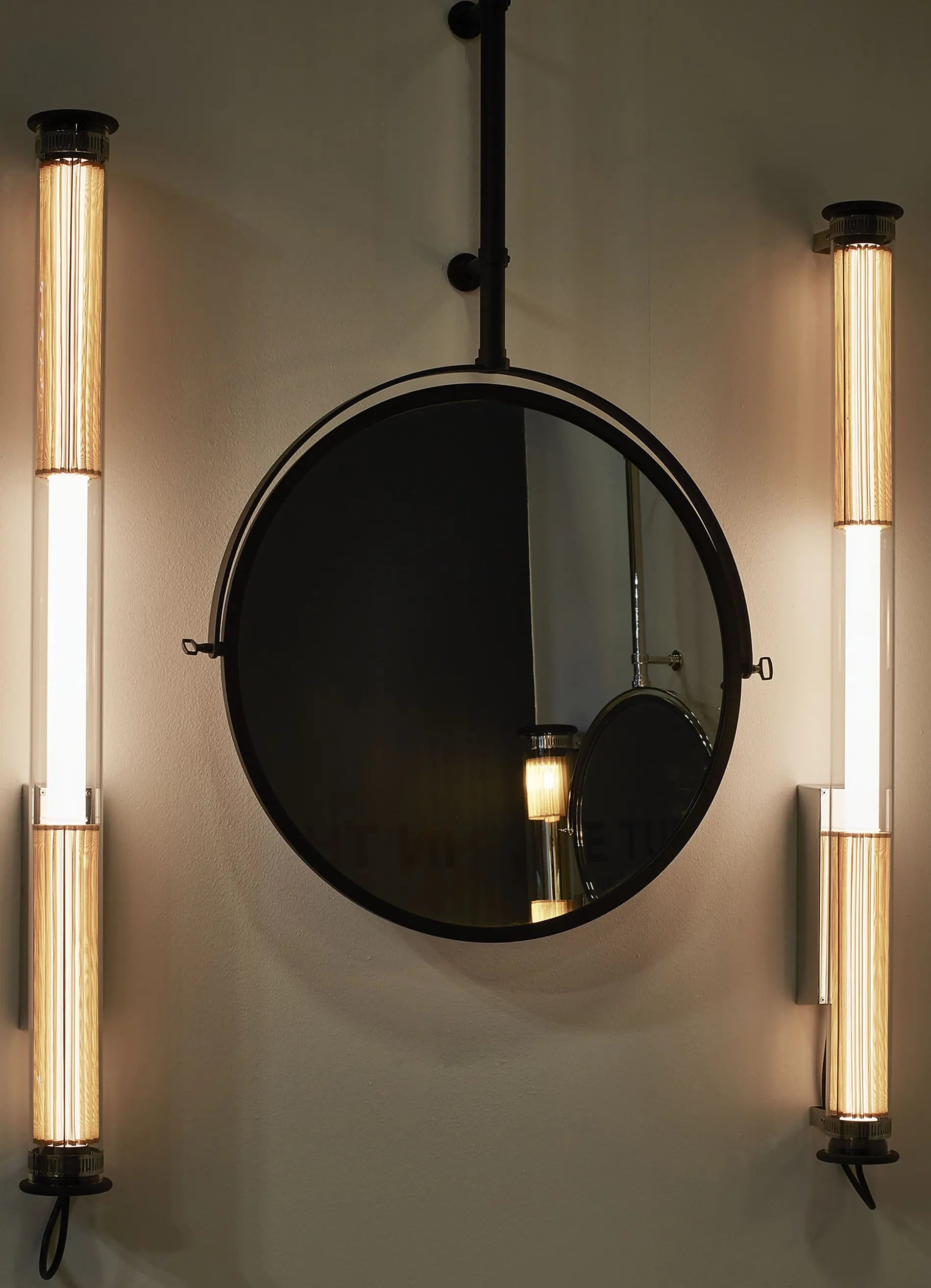 dcw-ditions-in-the-tube-360-700-wall-applique-et-suspension-tube image 3