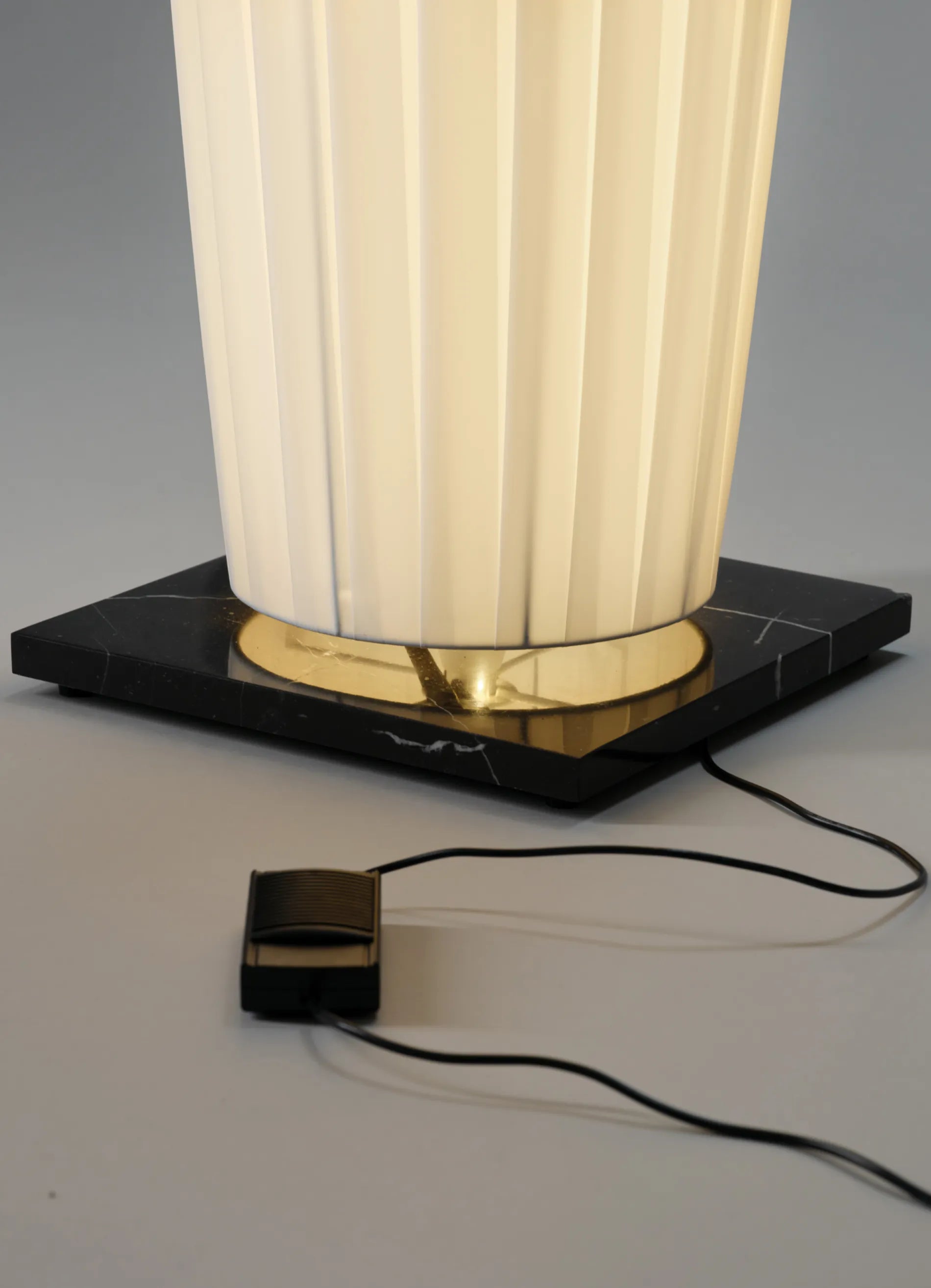 dcw-ditions-colonne-floor-lampadaire-led-dimmable image 5