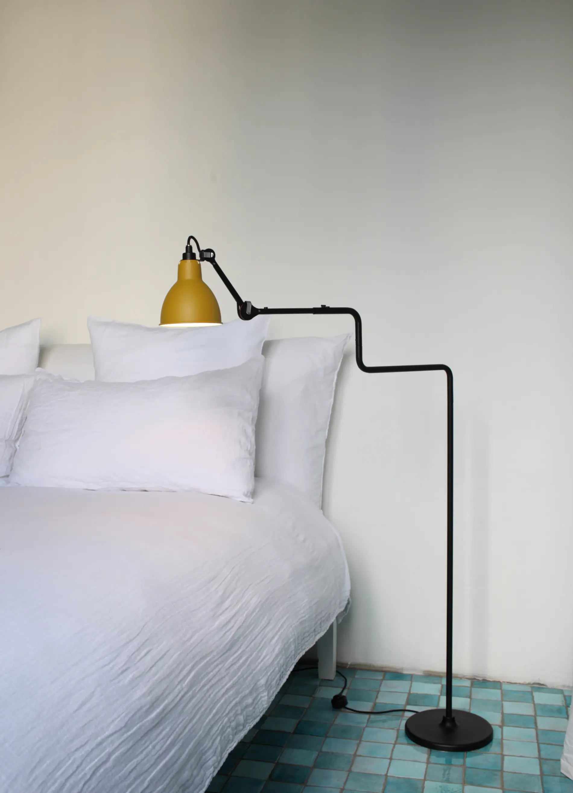 dcw-ditions-lampe-gras-n-411-lampadaire-liseuse-acier image 4