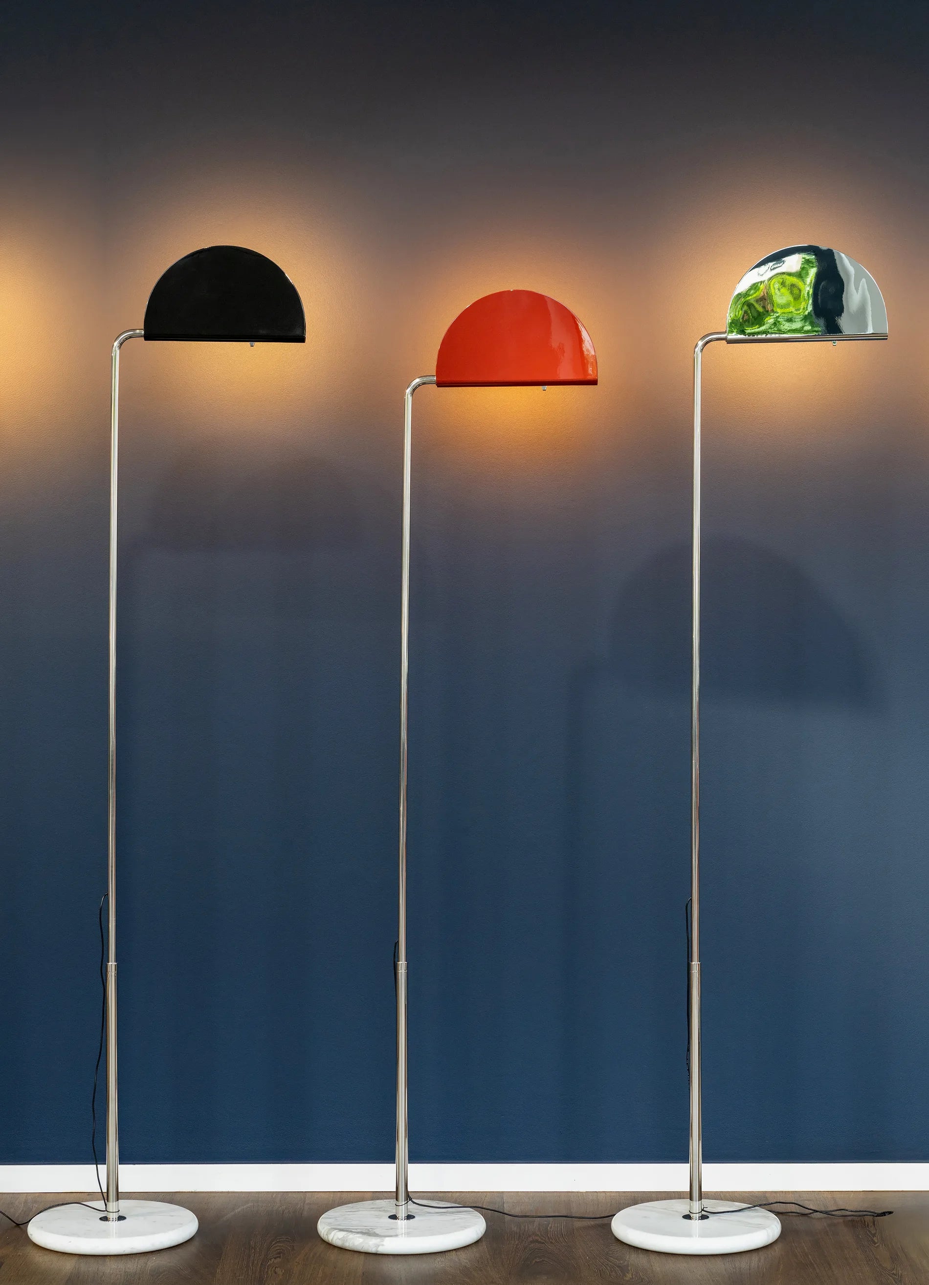 dcw-ditions-mezzaluna-floor-lampadaire-led-acier-marbre-et-aluminium-noir image 2