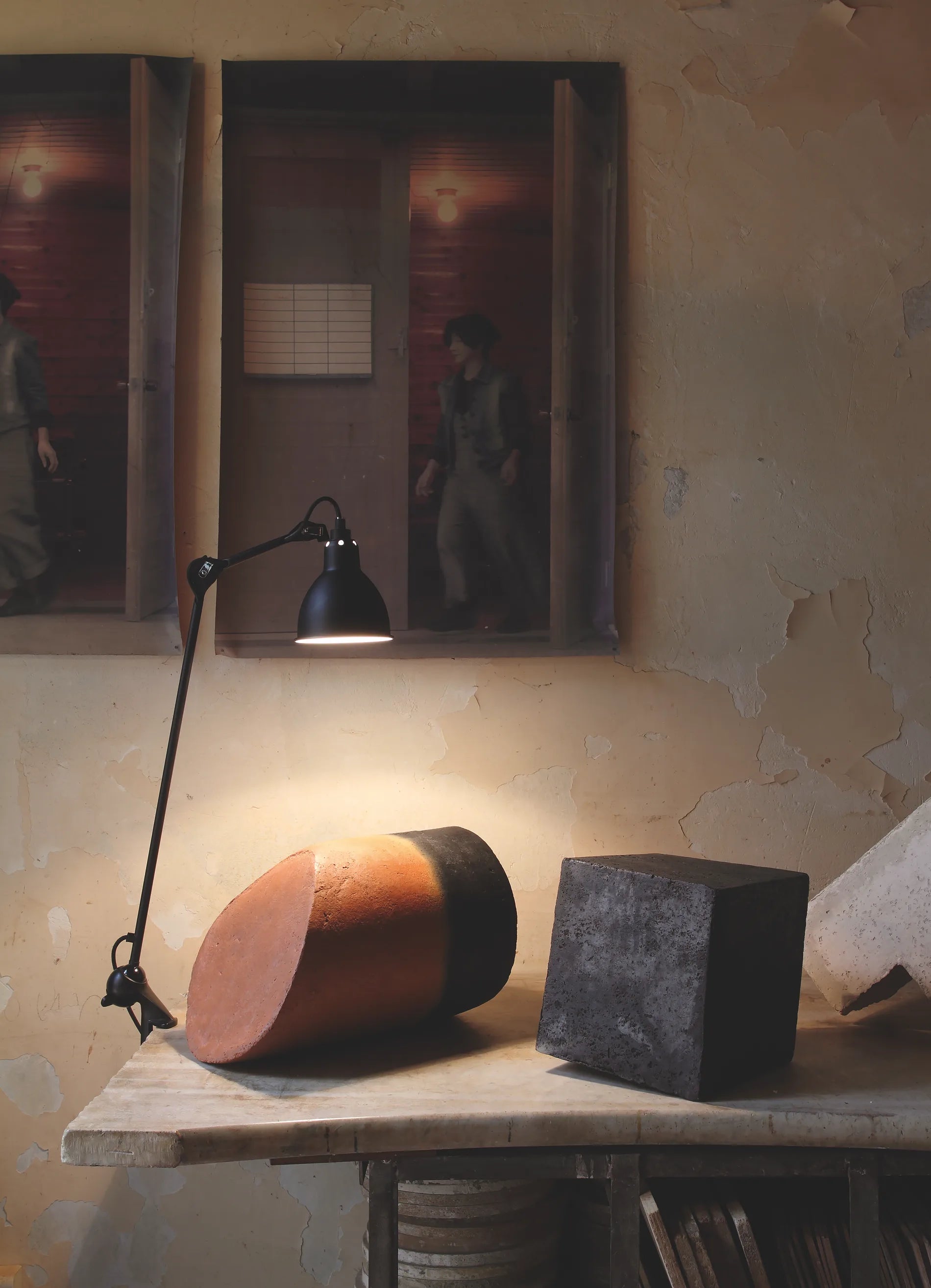 dcw-ditions-la-lampe-gras-n-201-lampe-de-table-tau image 4