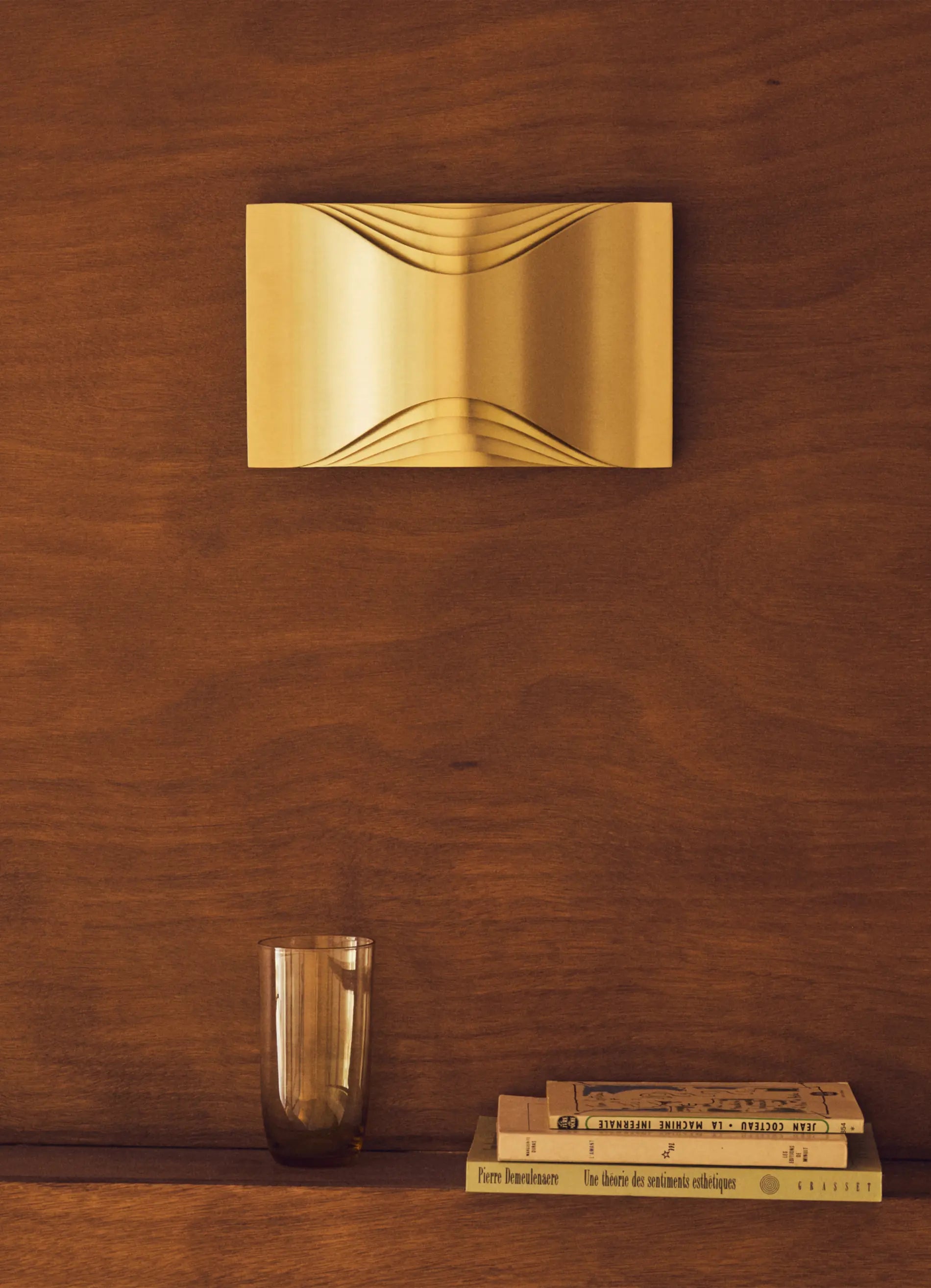 dcw-ditions-respiro-wall-applique-aluminium-anodis image 1