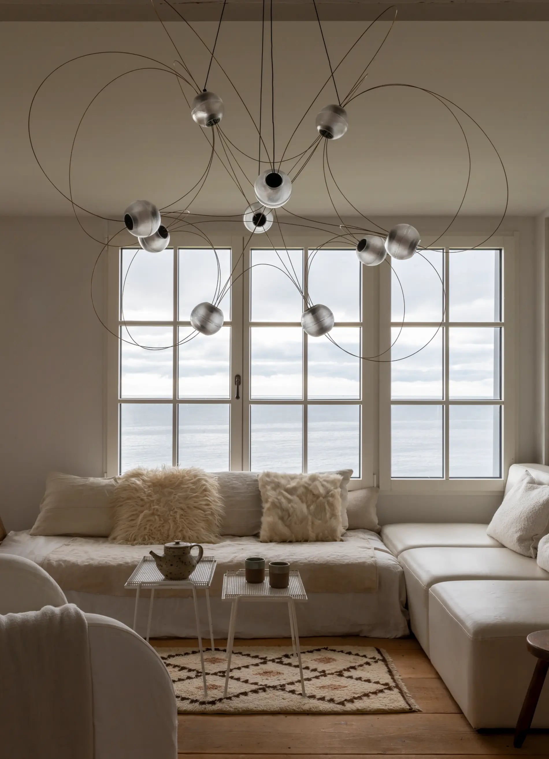 dcw-ditions-munari-10-suspension-10-sph-res-led-noir-pr-assembl-e image 6