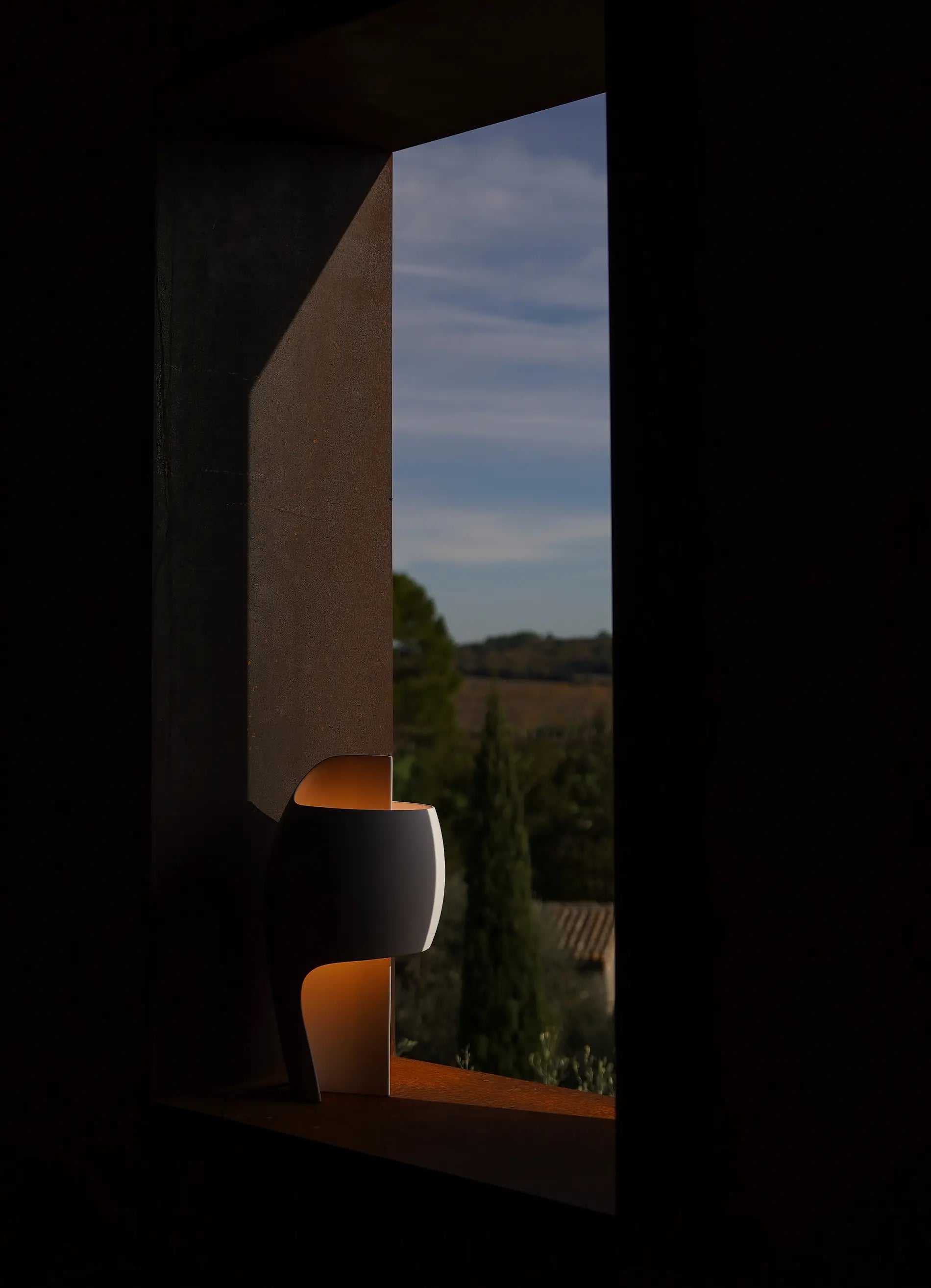 dcw-ditions-grande-b-lampe-de-table image 8