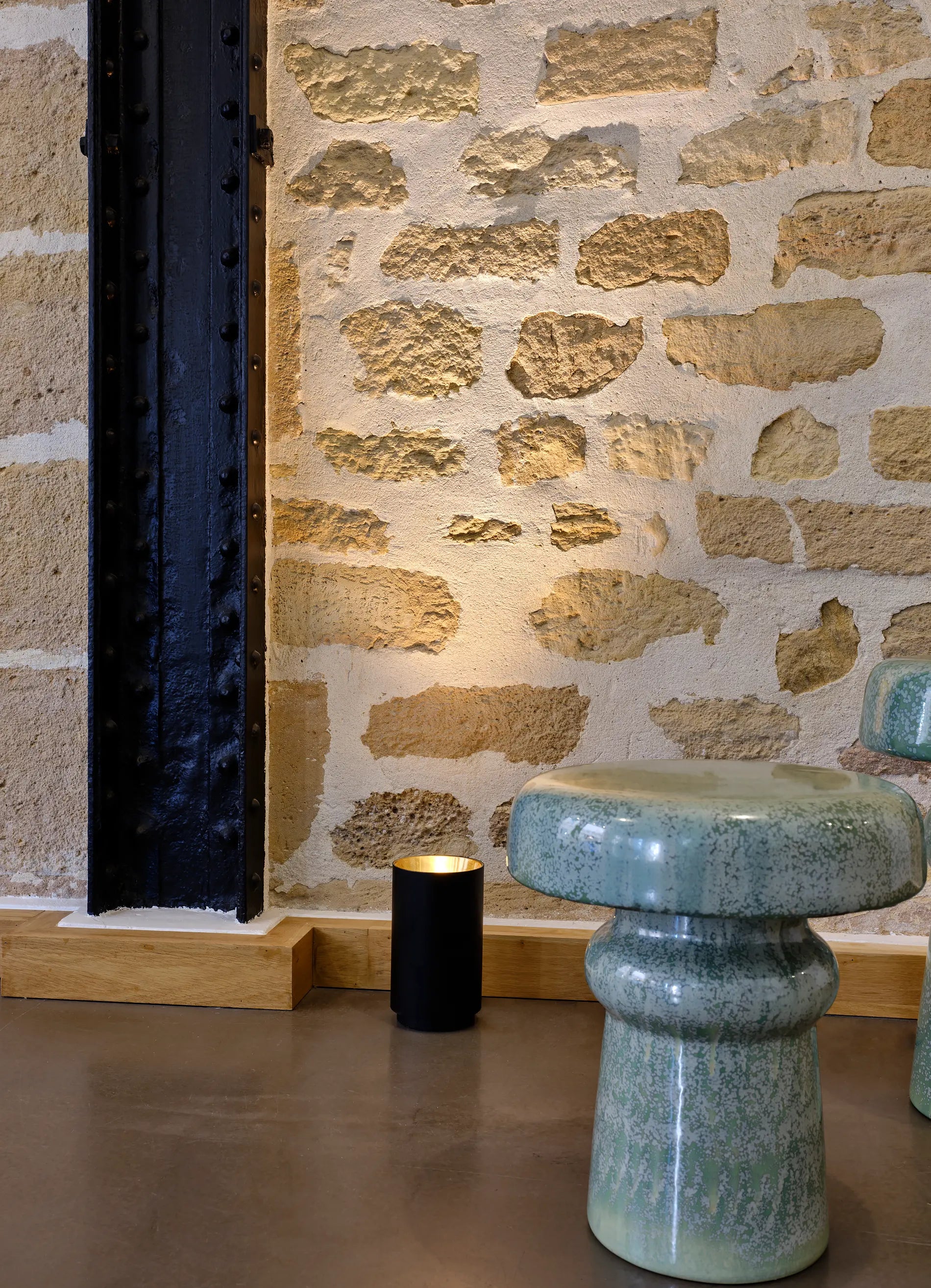 dcw-ditions-tobo-floor-lampadaire-noir-mat-variateur image 5