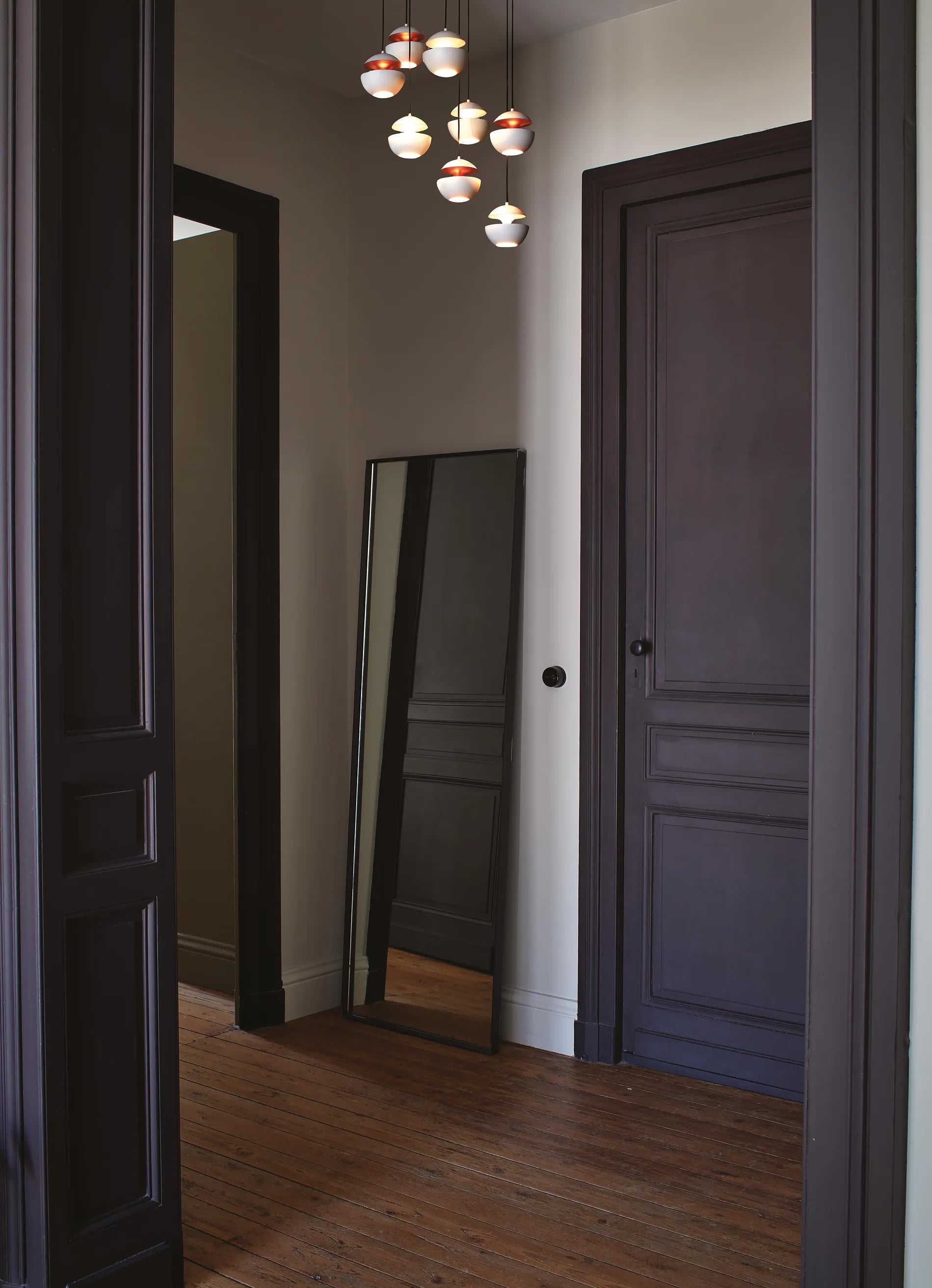 dcw-ditions-here-comes-the-sun-composition-ronde-4-suspensions image 2