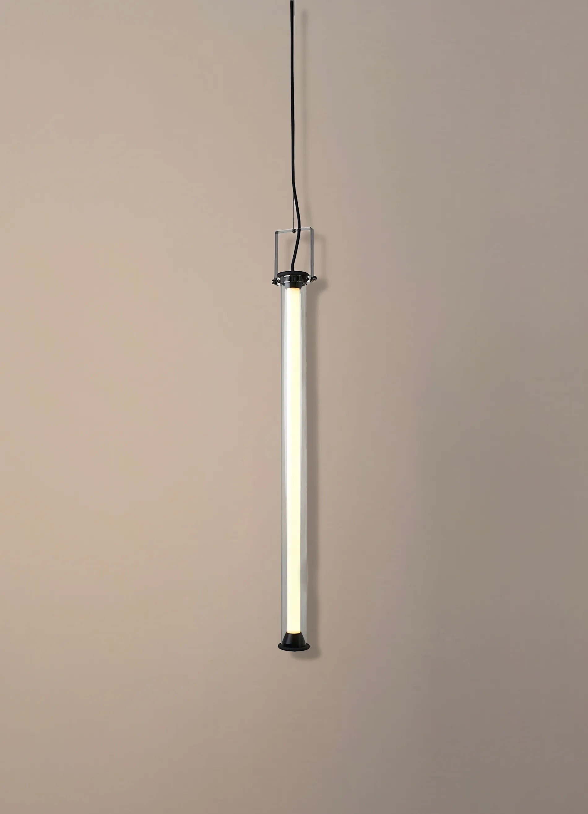 dcw-ditions-in-the-tube-360-1000-suspension-verticale image 3