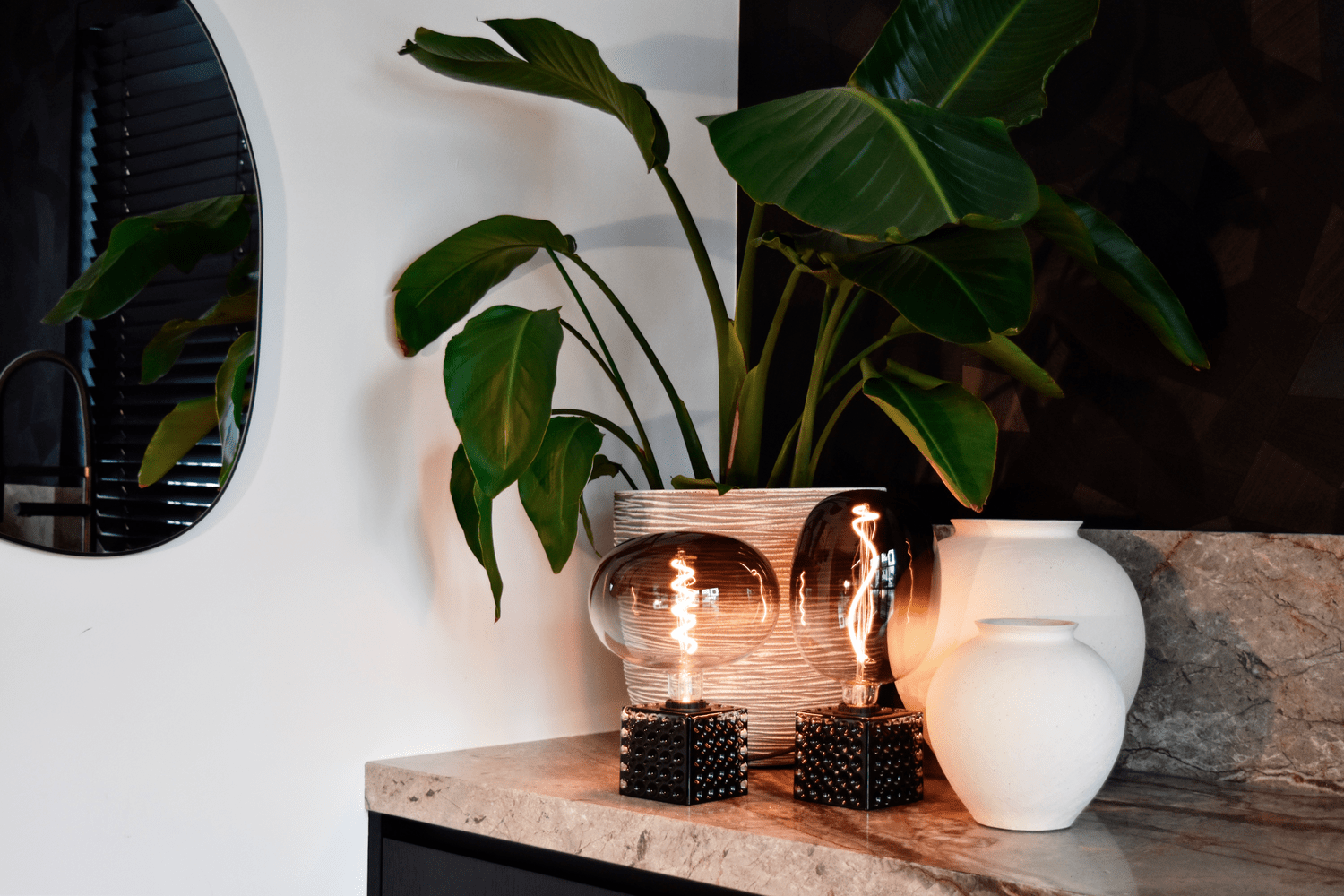 calex-table-lamp-square-e27-verre-noir image 4