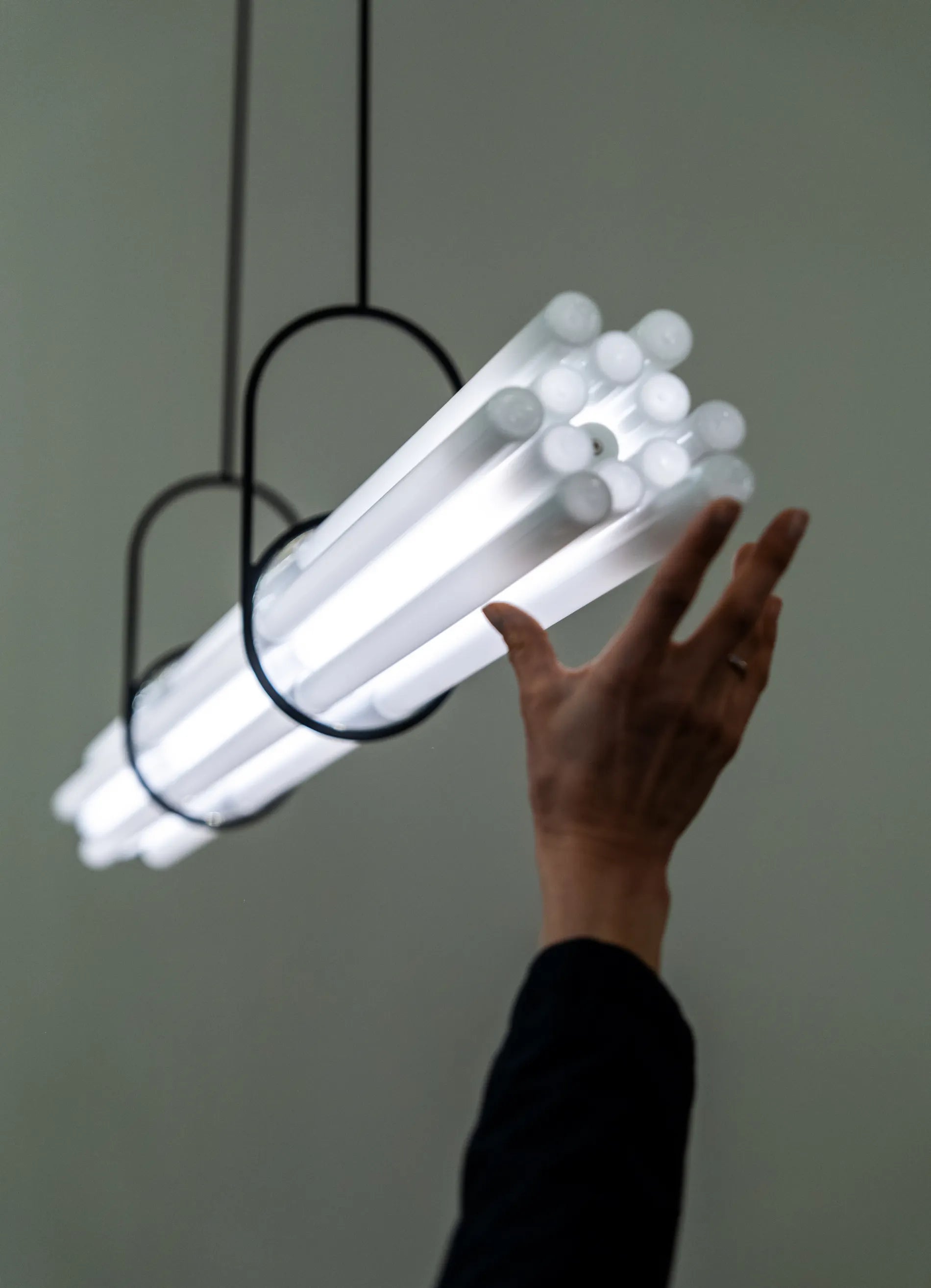 dcw-ditions-nl12-suspension-12-tubes-en-verre-trompe-l-il image 7