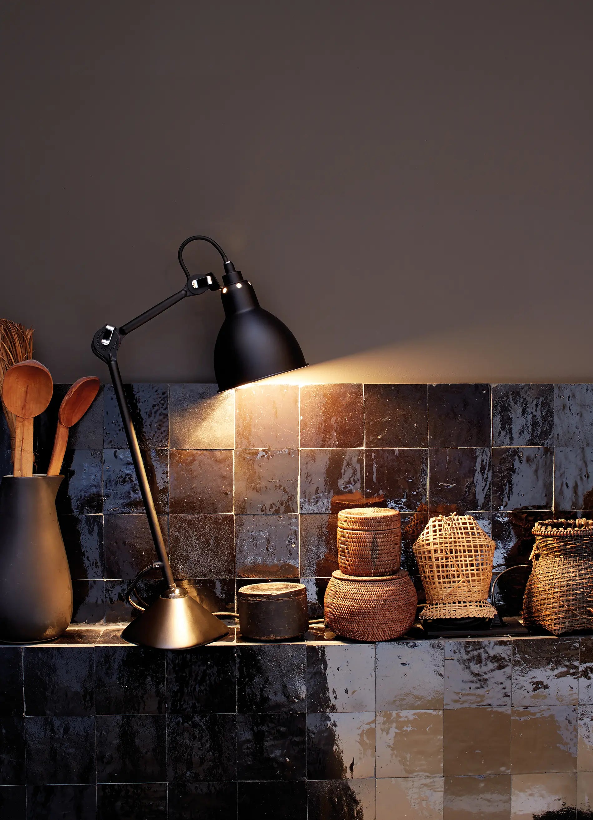 dcw-ditions-lampe-gras-n-205-lampe-de-table-acier-2 image 5