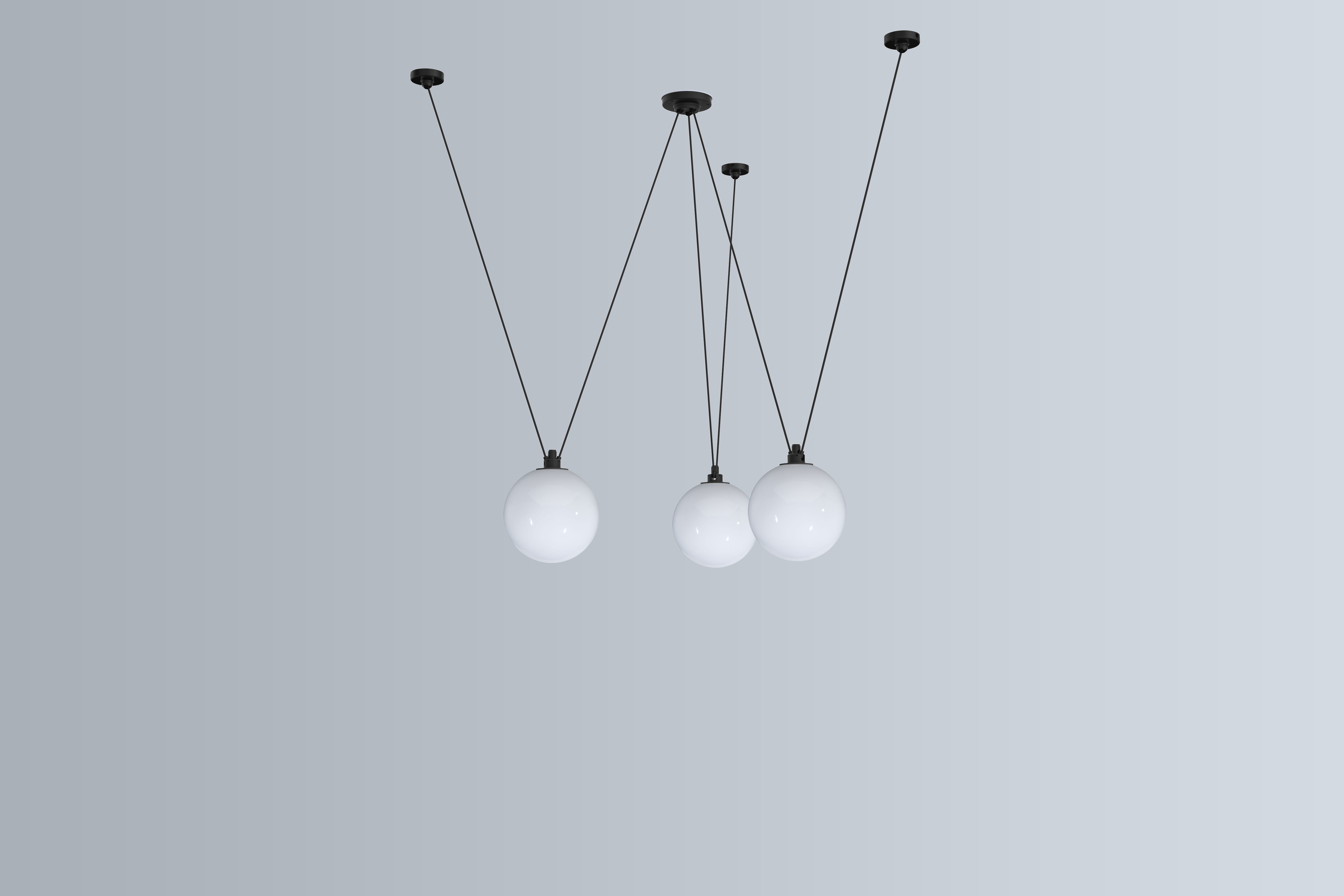 dcw-ditions-acrobate-de-gras-n-325-suspension-globe-opalin-175 image 2