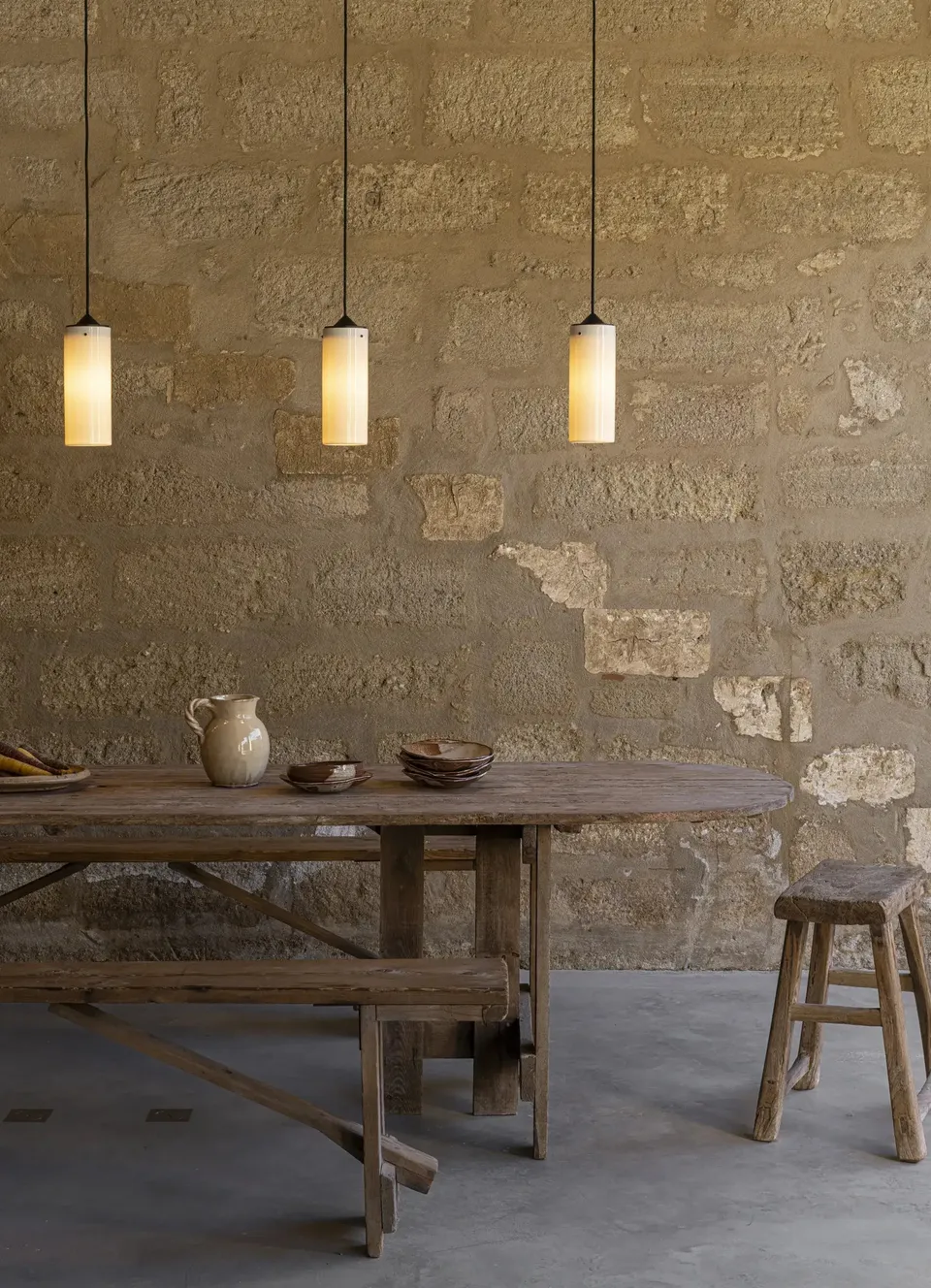 dcw-ditions-tobo-porcelain-pendant-215-suspension-porcelaine-blanc-brillant image 1