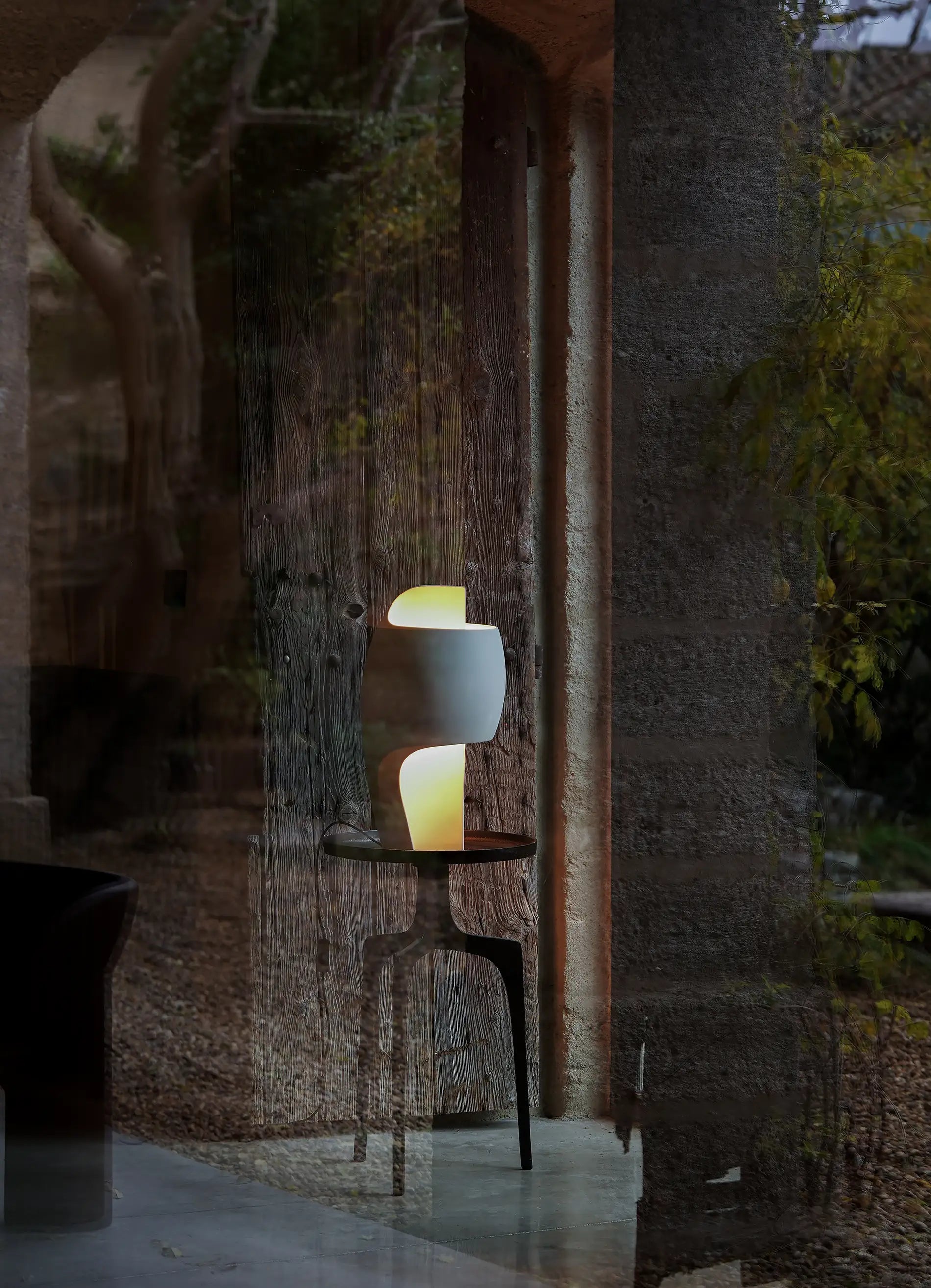 dcw-ditions-grande-b-lampe-de-table image 1