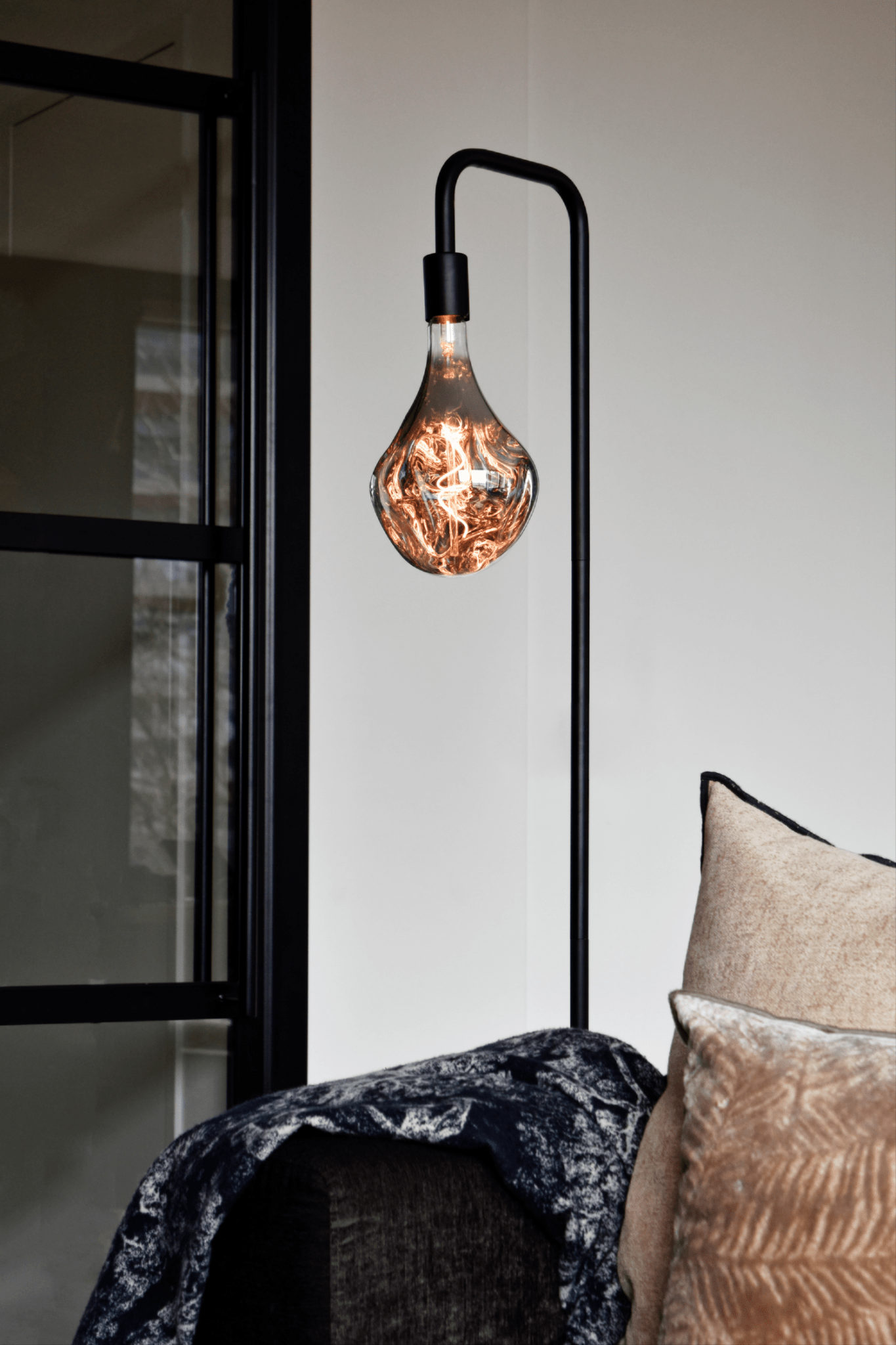 calex-xxl-organic-evo-ampoule-led-e27-argent-2 image 4