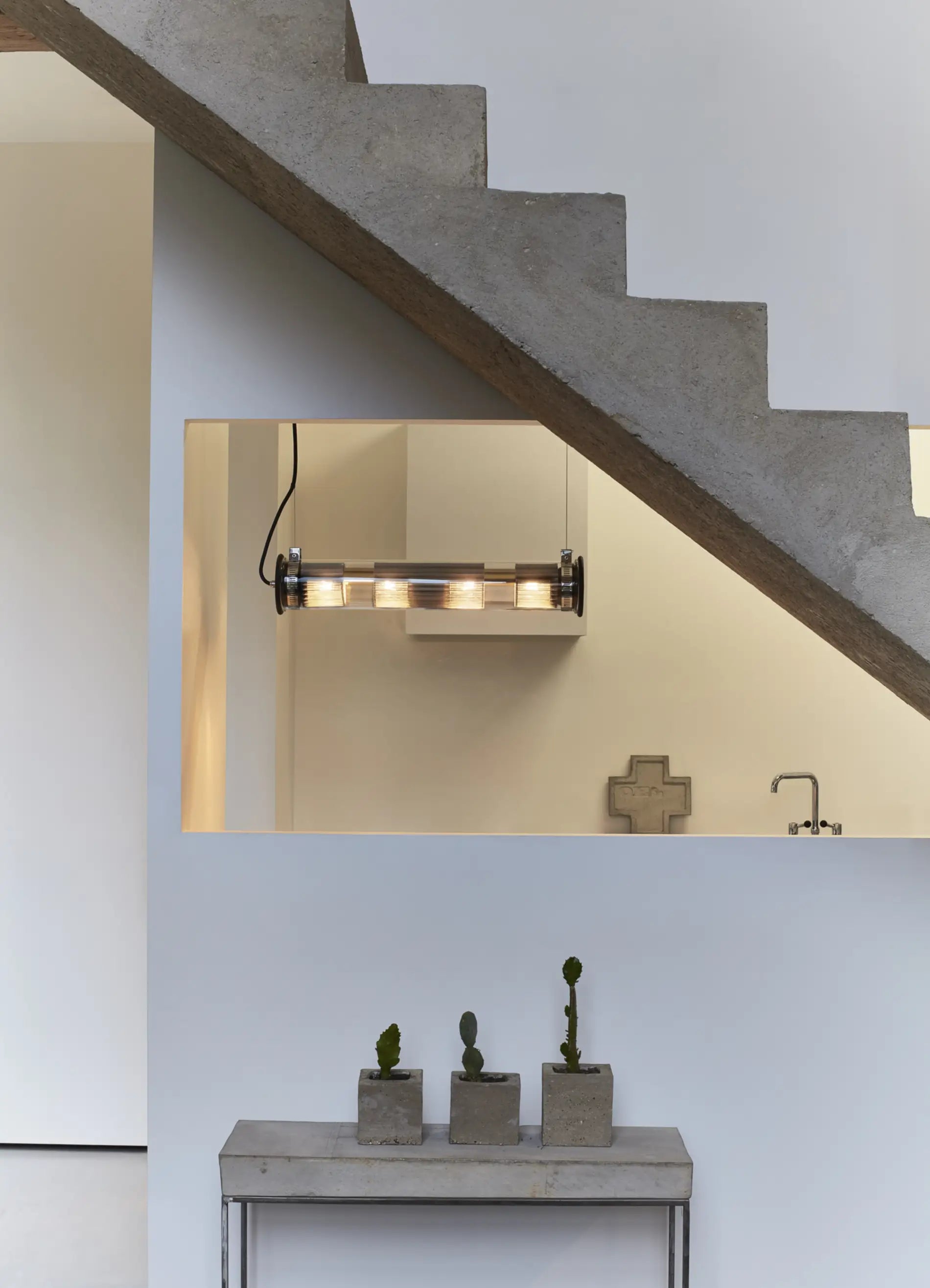 dcw-ditions-in-the-tube-120-700-pendant-horizontal-ip64-suspension image 4