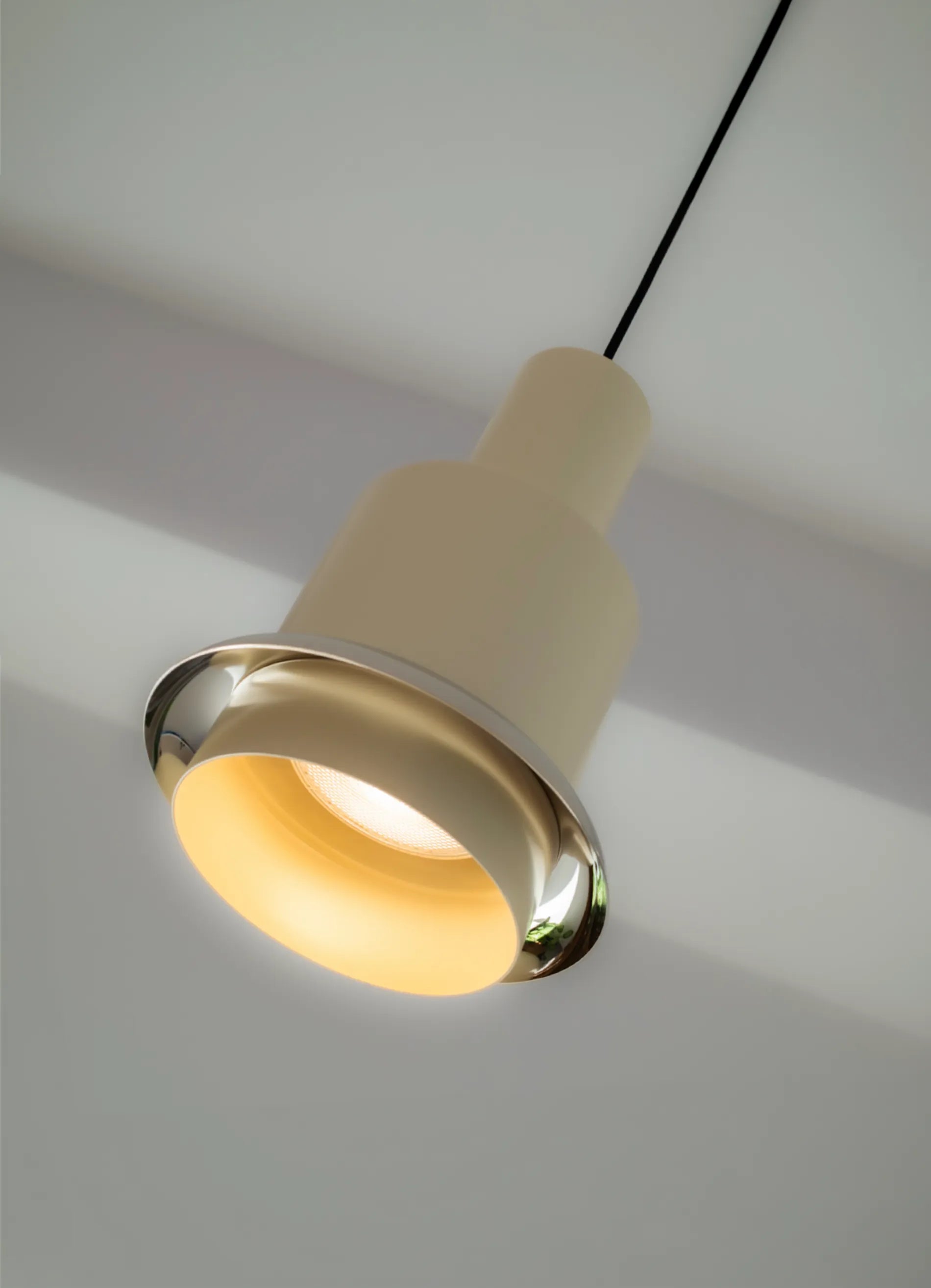 dcw-ditions-chaumont-pendant-150-suspension-marc-held-1964 image 2
