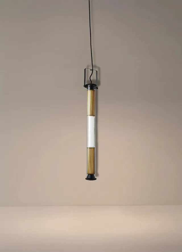 dcw-ditions-in-the-tube-360-700-suspension-verticale image 1