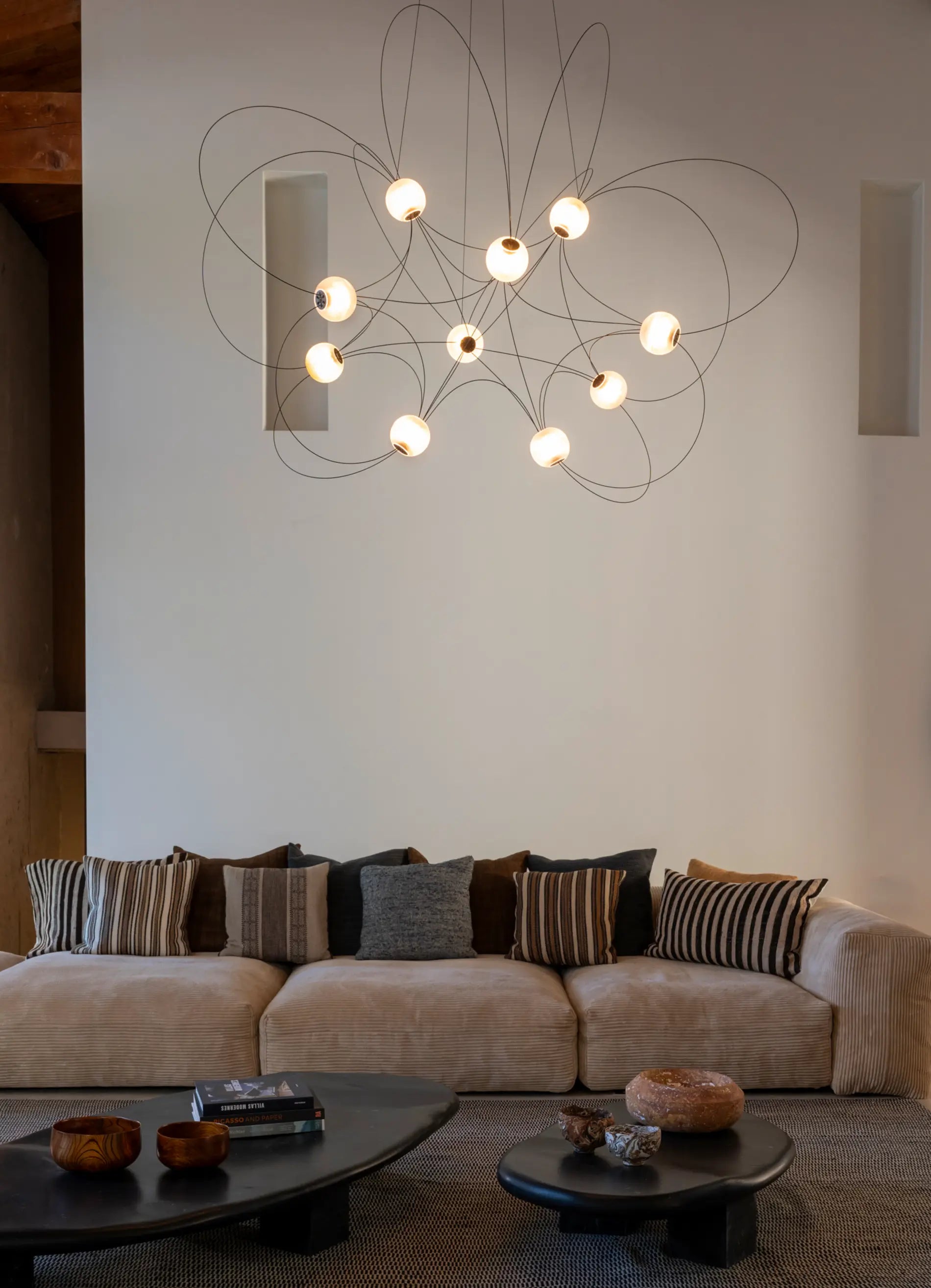 dcw-ditions-munari-10-suspension-10-sph-res-led-noir-pr-assembl-e image 4