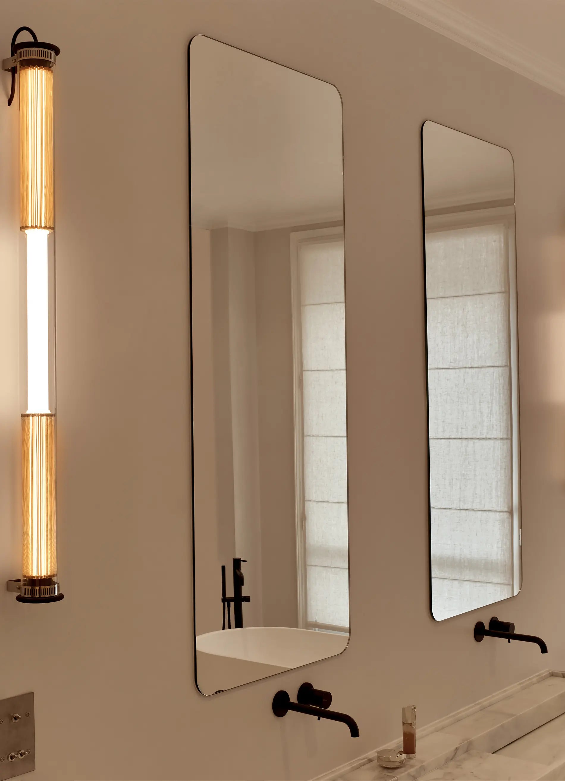 dcw-ditions-in-the-tube-360-700-wall-applique-et-suspension-tube image 7