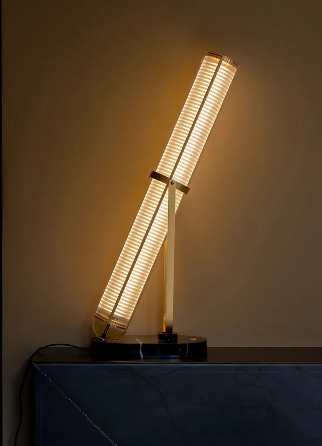 dcw-ditions-la-lampe-frechin-lampe-poser-marbre-et-verre-borosilicate image 1