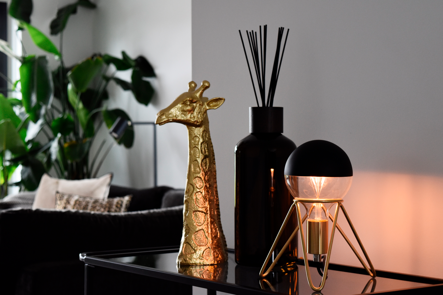 calex-table-fixture-tripod-e27-gold image 4