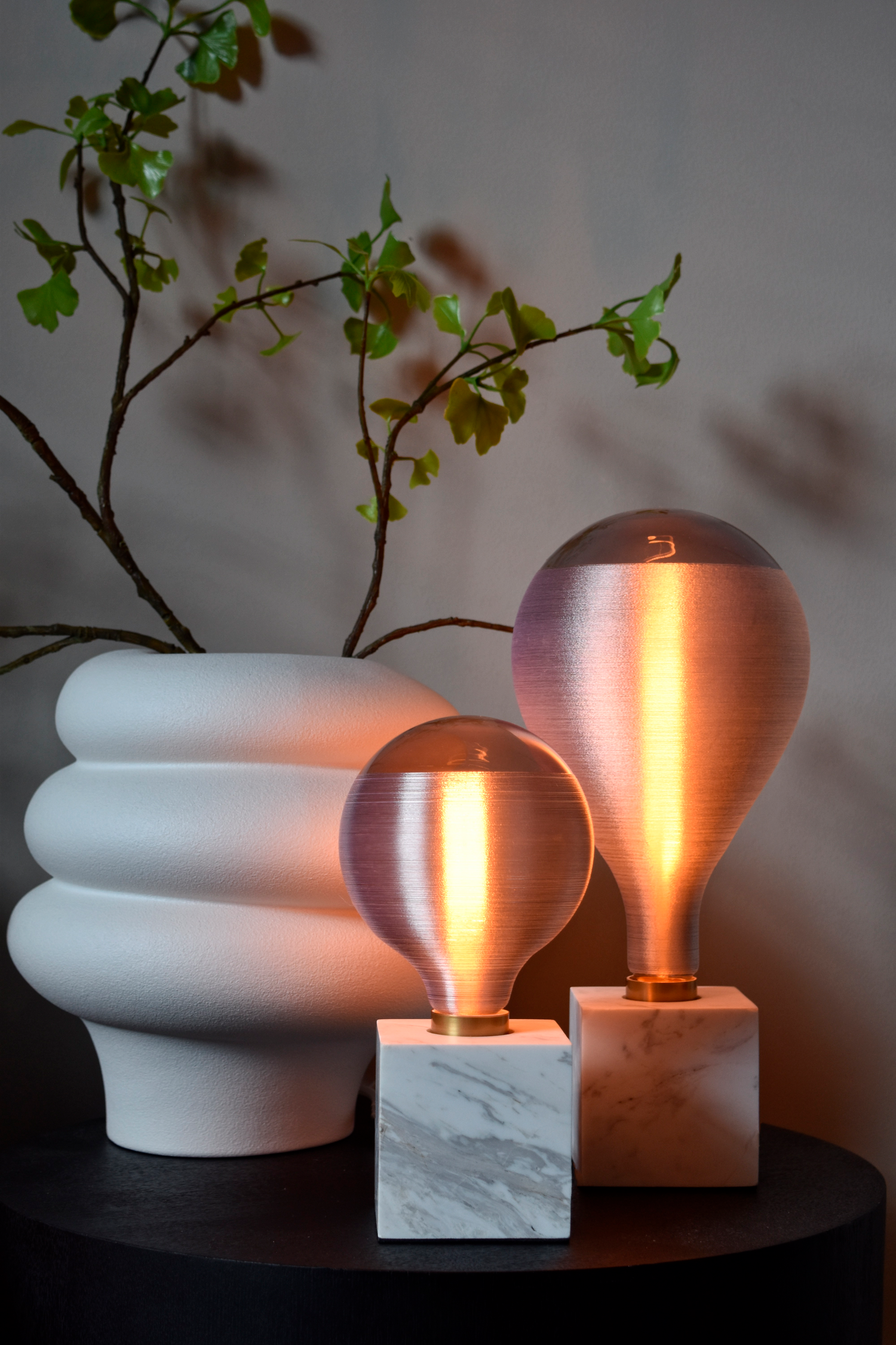 calex-lampe-de-table-carr-e-e27-marbre-blanc image 4