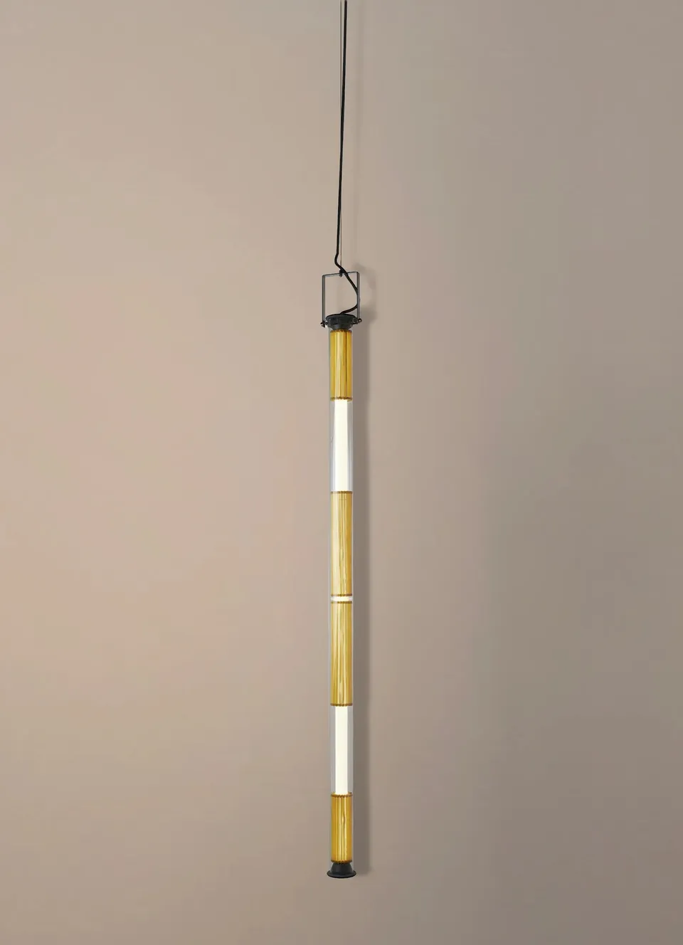 dcw-ditions-in-the-tube-360-1600-suspension-verticale image 1