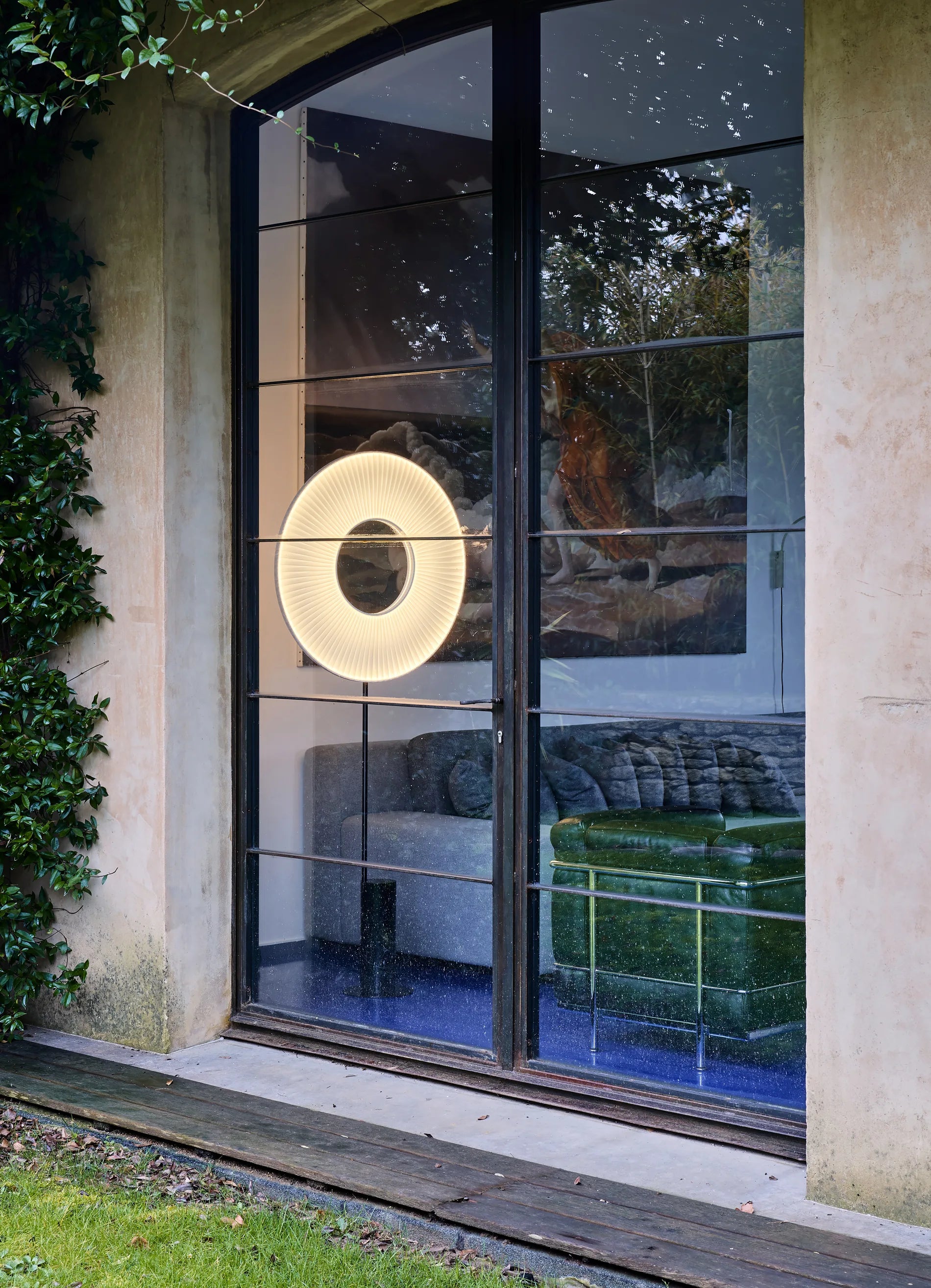 dcw-ditions-iris-floor-totem-80-lampadaire-disque-led image 5
