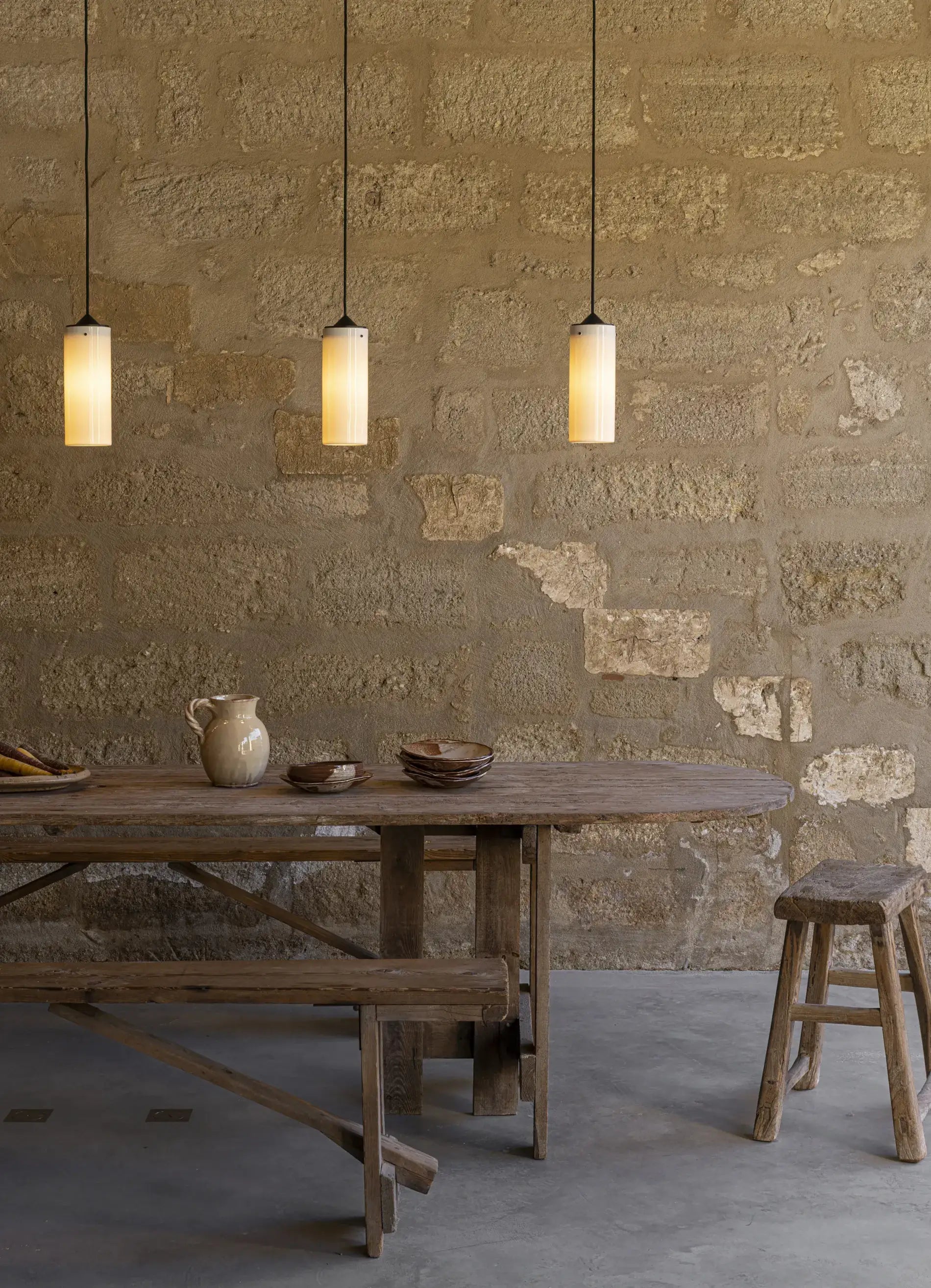 dcw-ditions-tobo-porcelain-pendant-215-suspension-porcelaine-blanc-brillant image 1