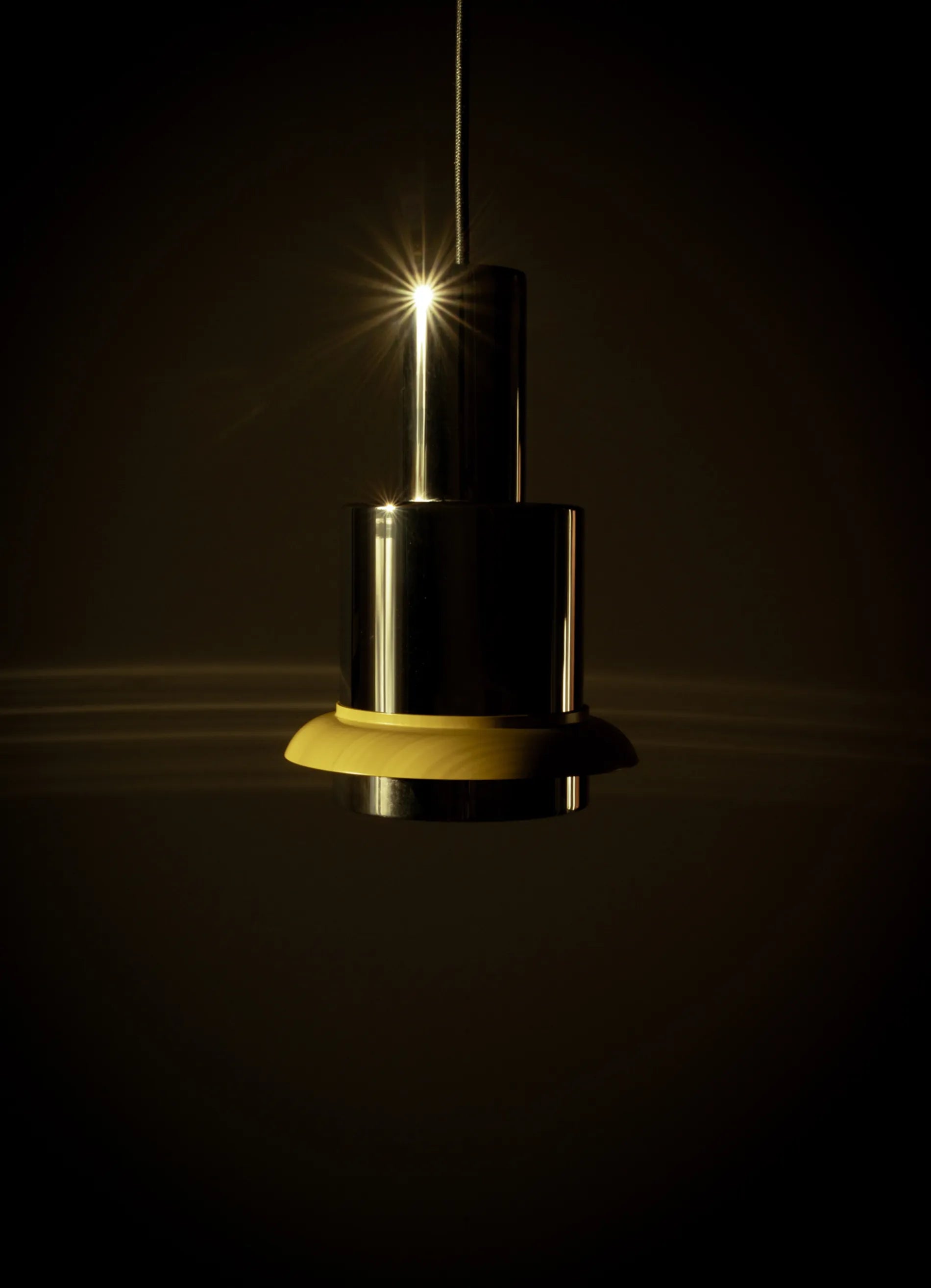 dcw-ditions-chaumont-pendant-190-suspension-1964-marc-held image 1