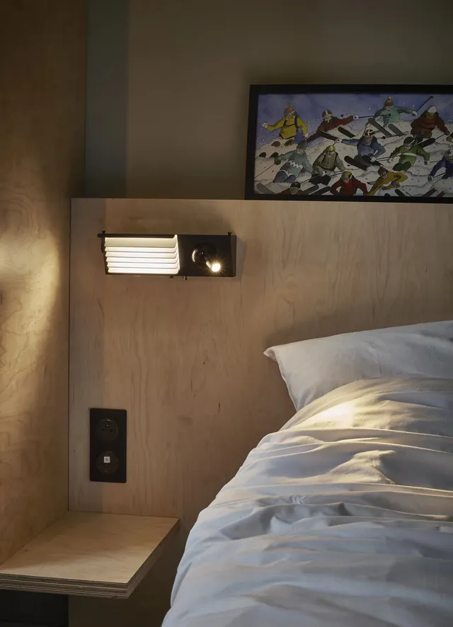 dcw-ditions-biny-bedside-applique-t-te-de-lit-led-usb image 1