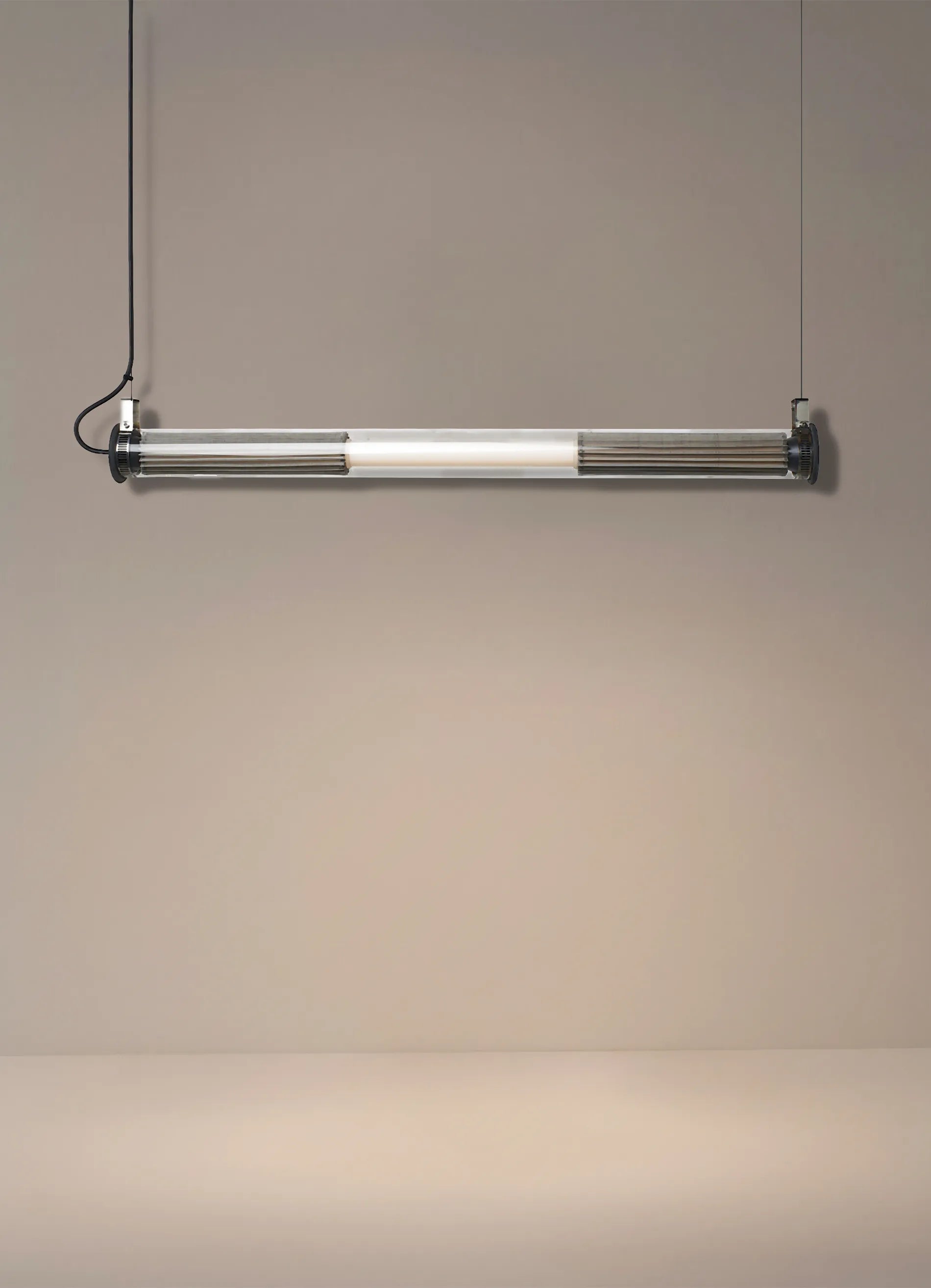 dcw-ditions-in-the-tube-360-1000-pendant-horizontal-suspension-horizontale image 4
