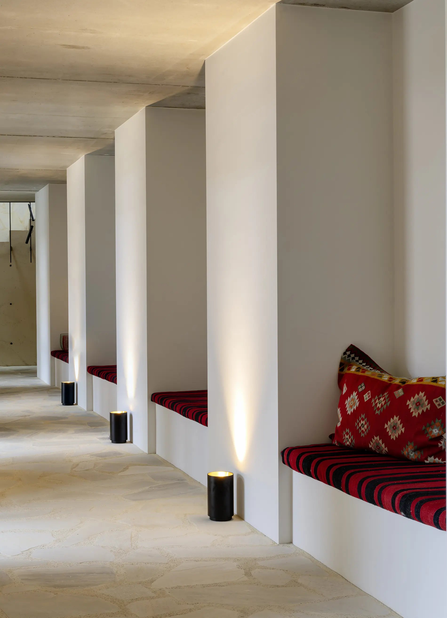 dcw-ditions-tobo-floor-lampadaire-noir-mat-variateur image 2