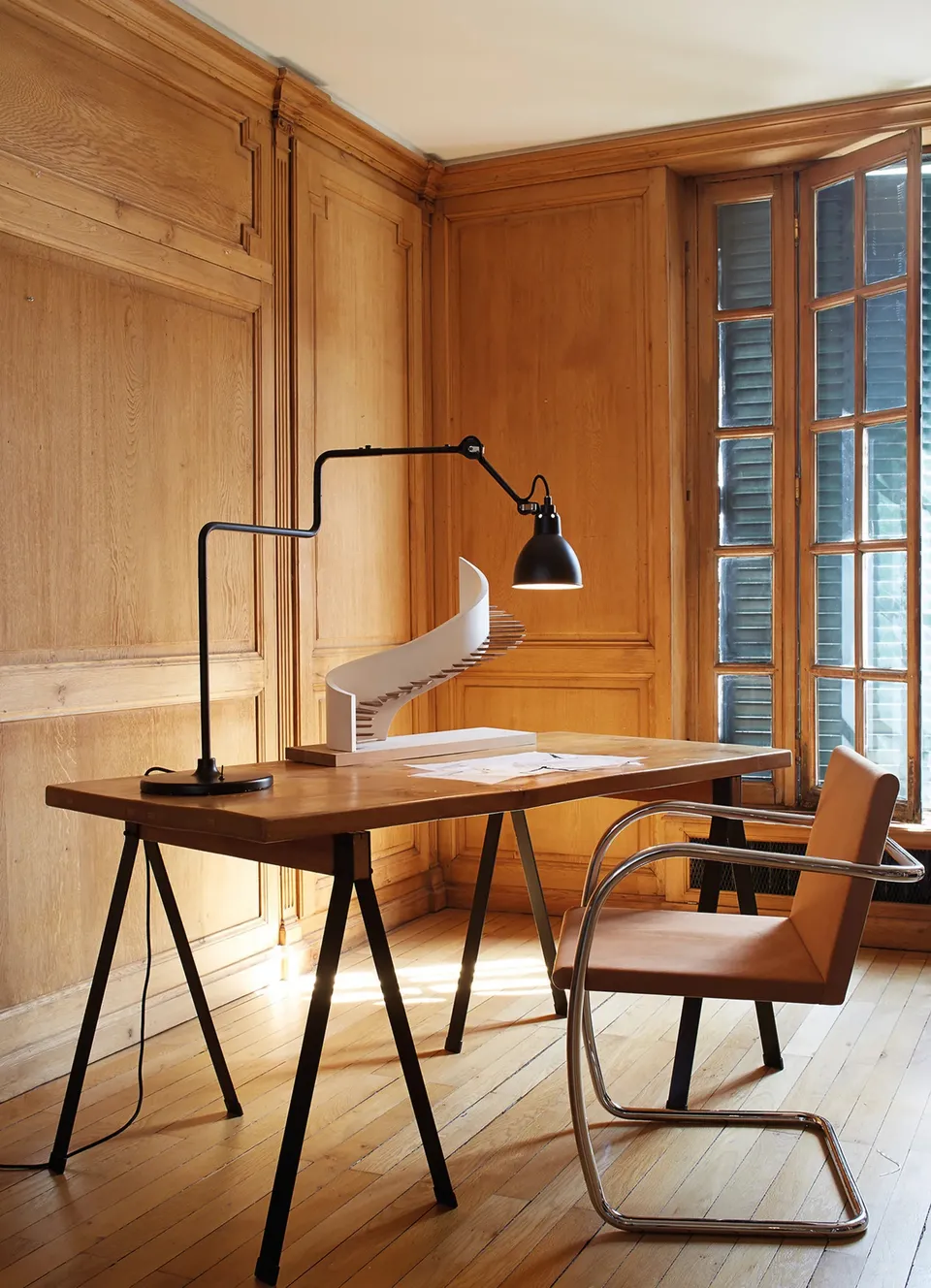 dcw-ditions-lampe-gras-n-317-lampe-de-table-bureau-acier image 1