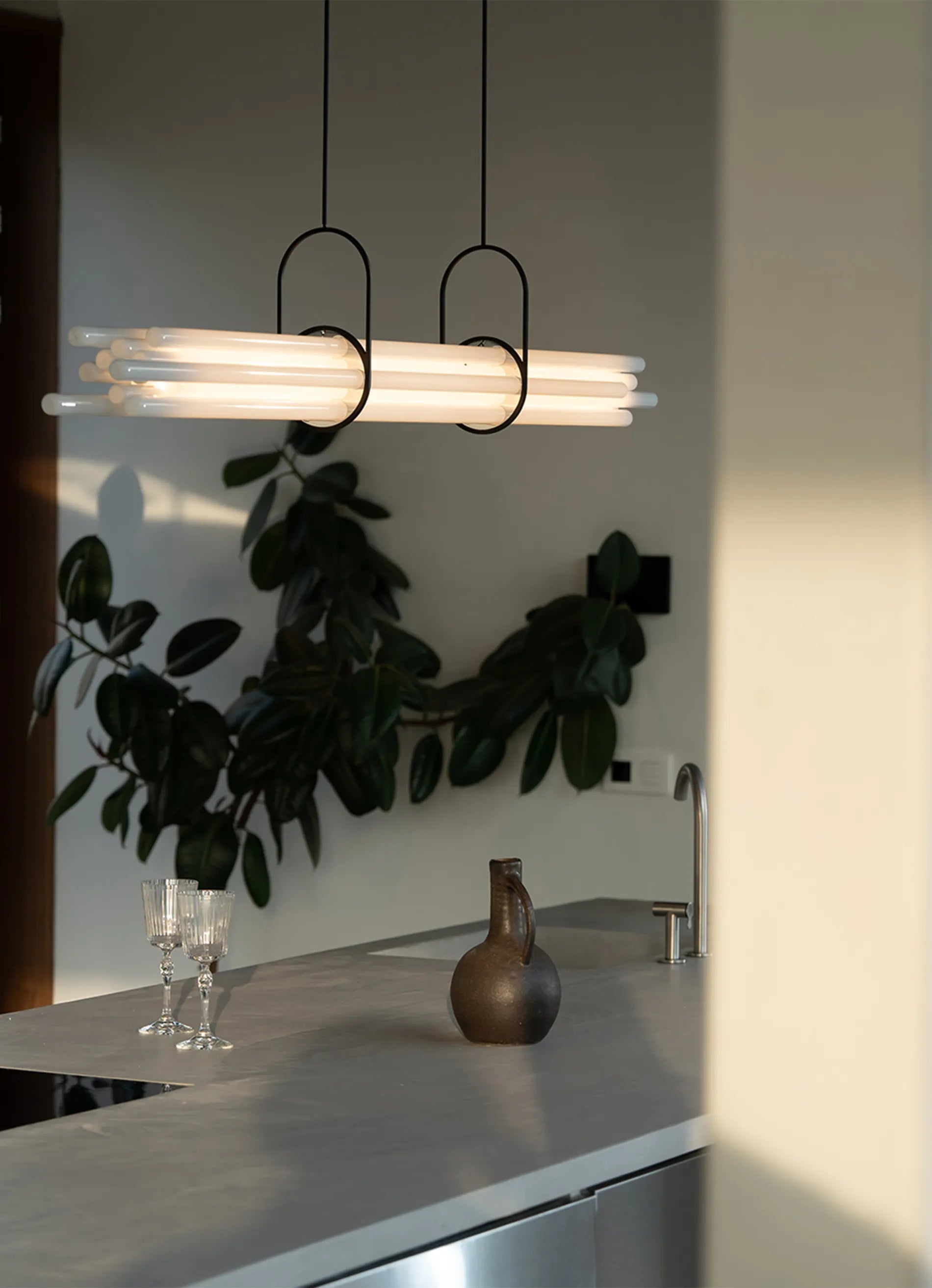 dcw-ditions-nl12-suspension-12-tubes-en-verre-trompe-l-il image 2