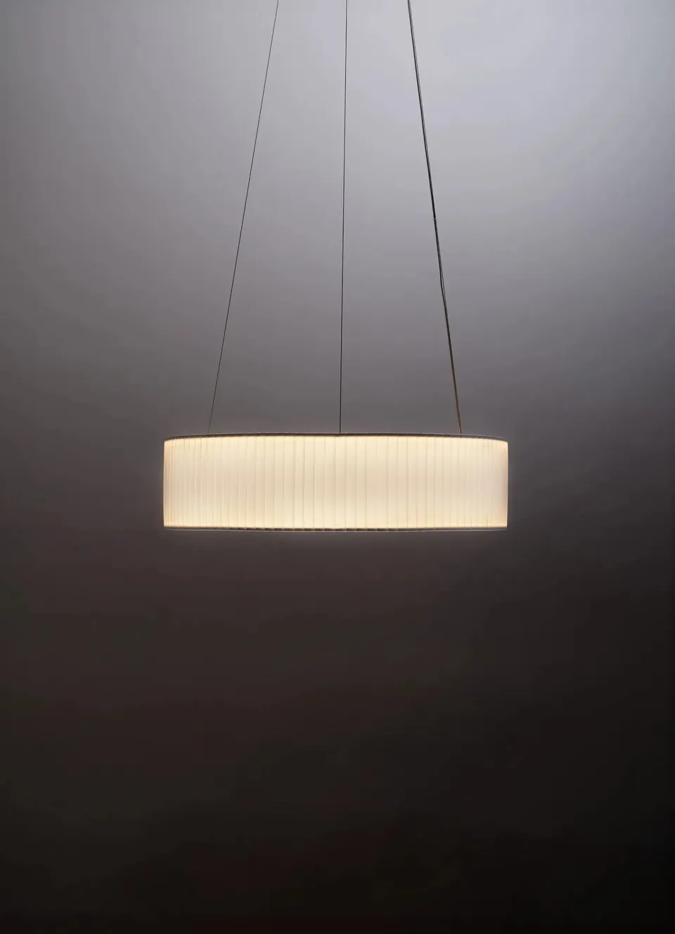 dcw-ditions-ronde-pendant-60-suspension-tissu-blanc-led-triac image 1
