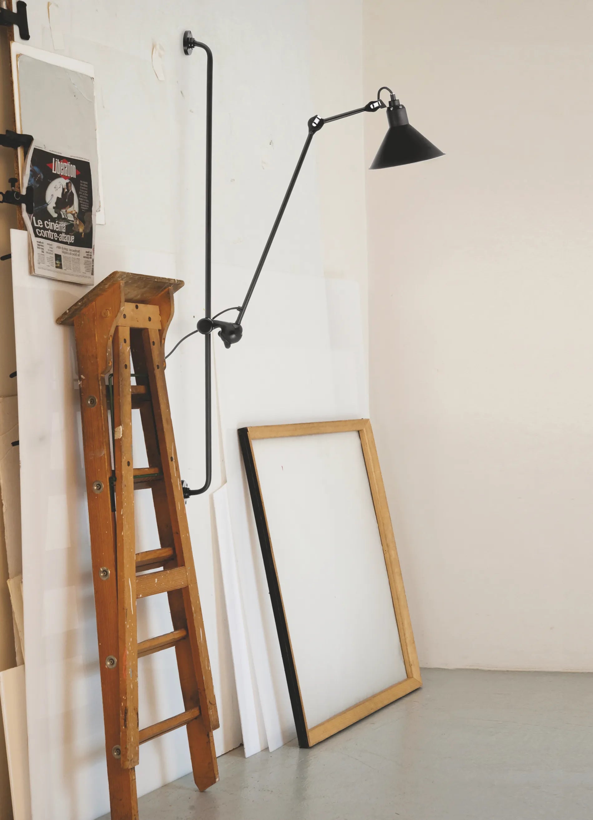 dcw-ditions-lampe-gras-n-214-applique-murale-acier-orientable image 7