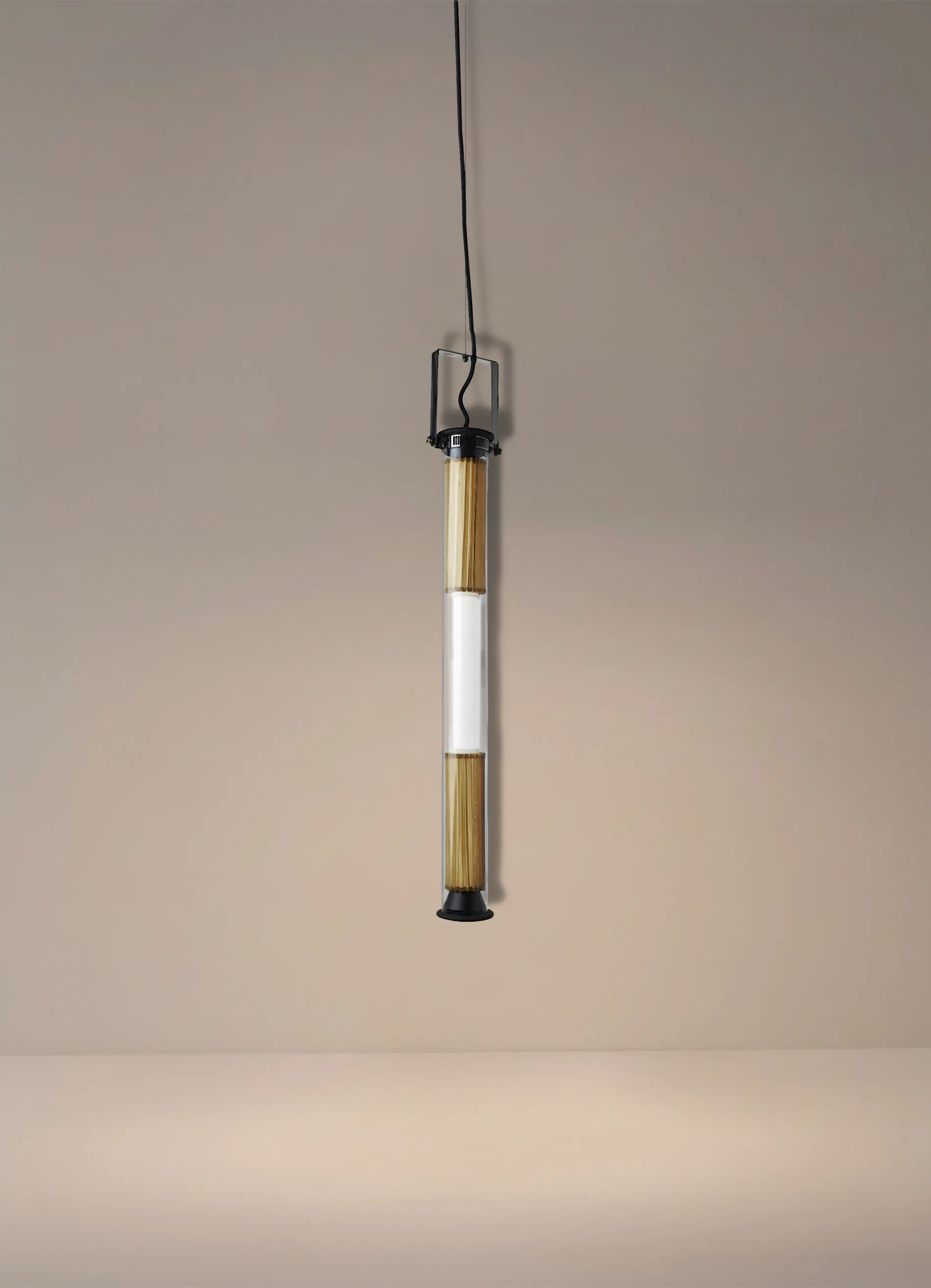 dcw-ditions-in-the-tube-360-700-suspension-verticale-2 image 1