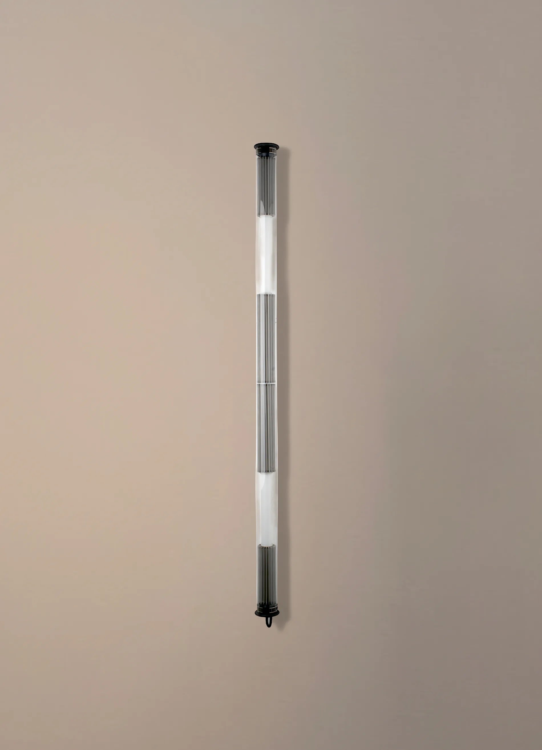 dcw-ditions-in-the-tube-360-1600-wall-applique-tube-verre image 4