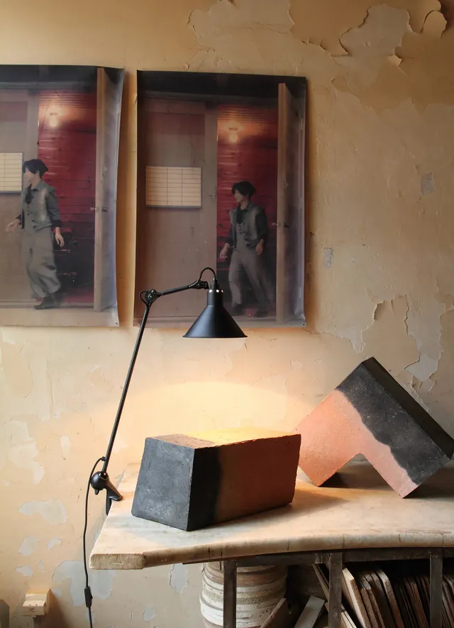 dcw-ditions-la-lampe-gras-n-201-lampe-de-table-tau image 1