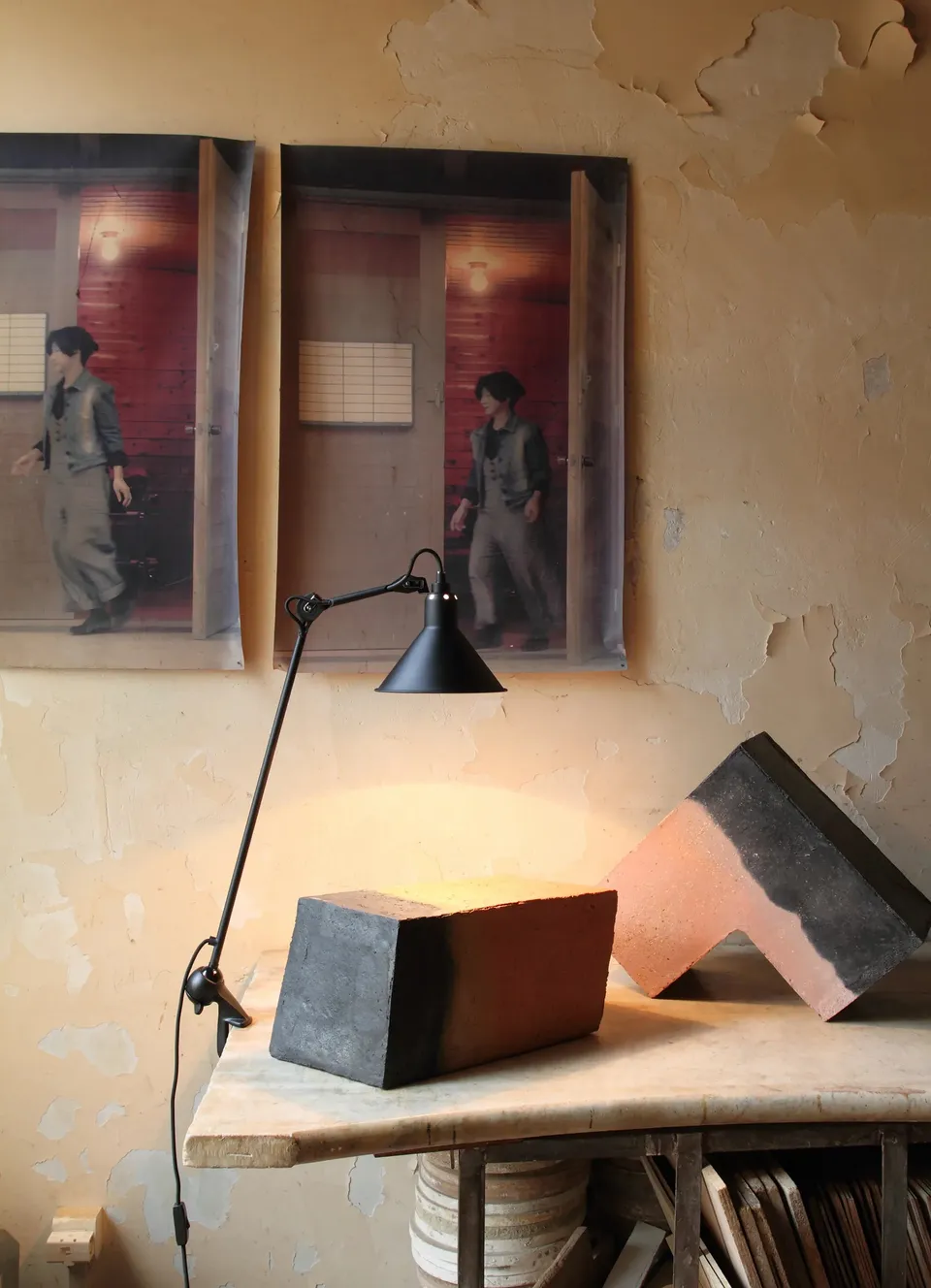 dcw-ditions-la-lampe-gras-n-201-lampe-de-table-tau image 1