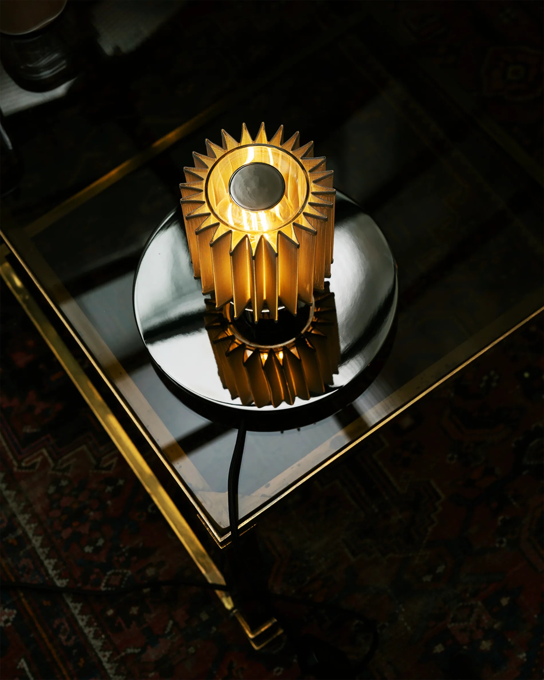 dcw-ditions-in-the-sun-table-220-lampe-de-table-d-ambiance image 2