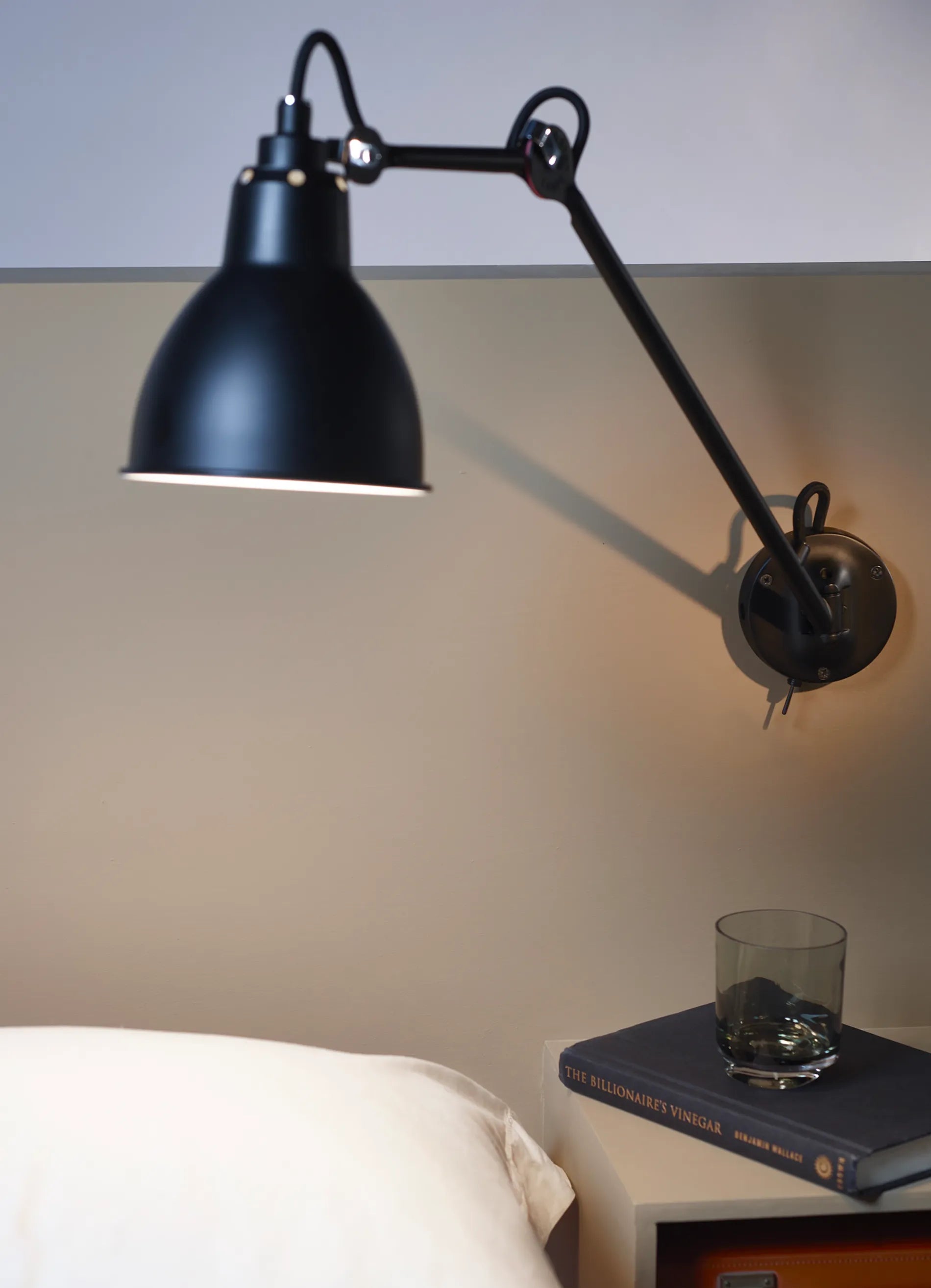 dcw-ditions-lampe-gras-n-122-applique-t-te-de-lit-bras-pivotant image 6